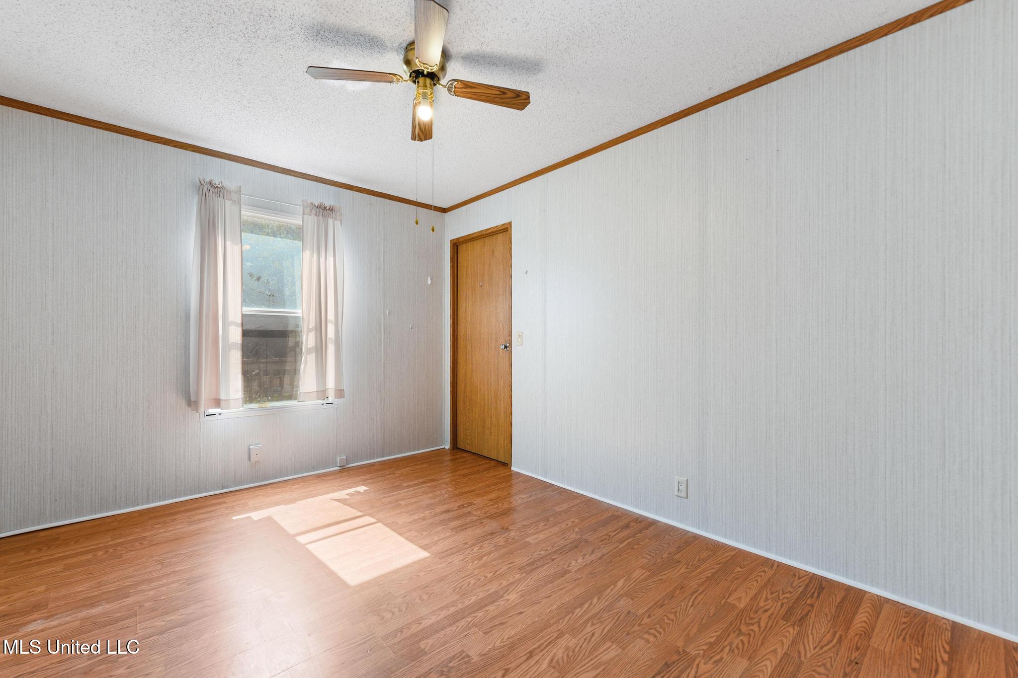 4002 Lake Street Property Photo 15