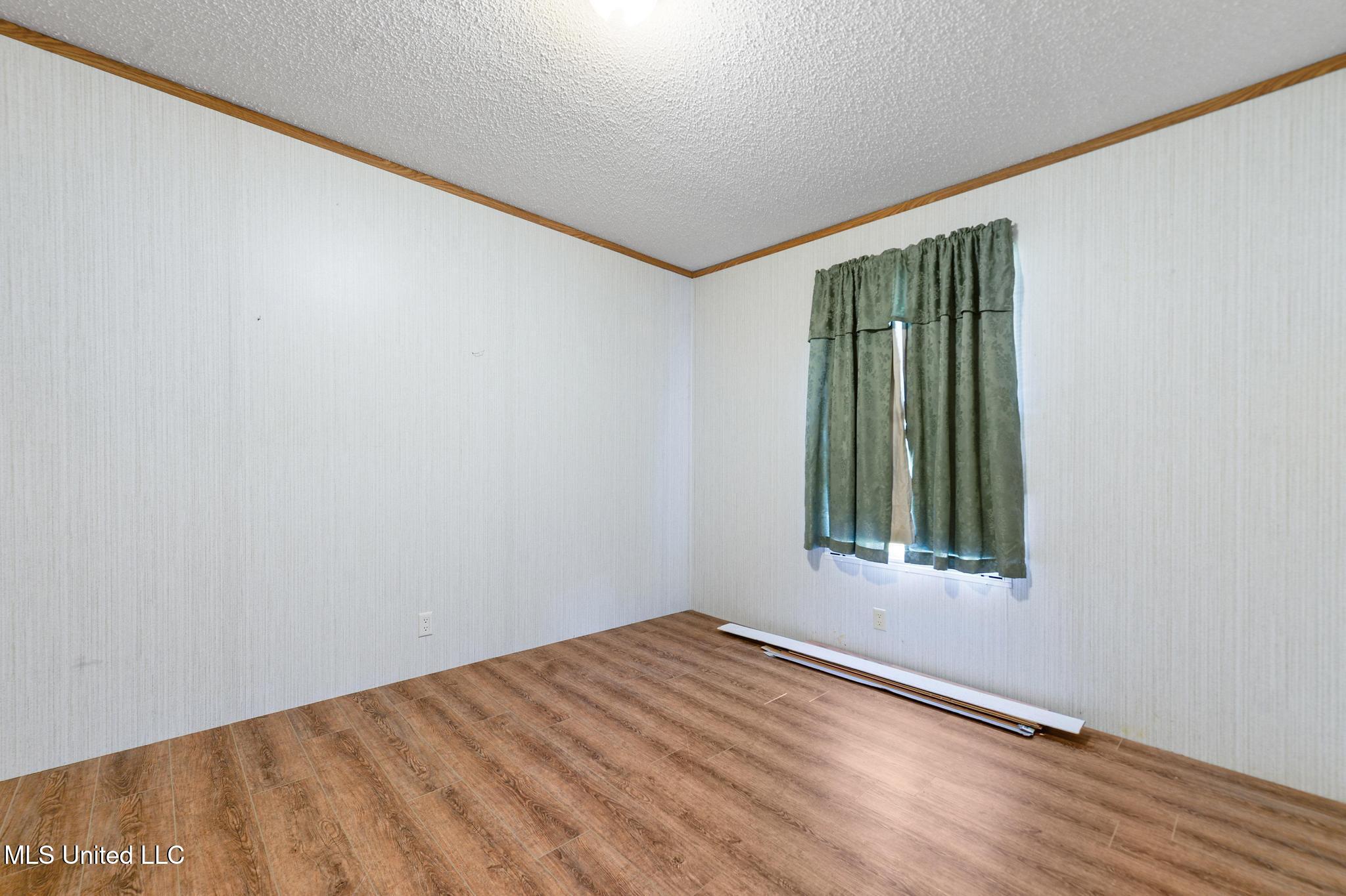 4002 Lake Street Property Photo 17