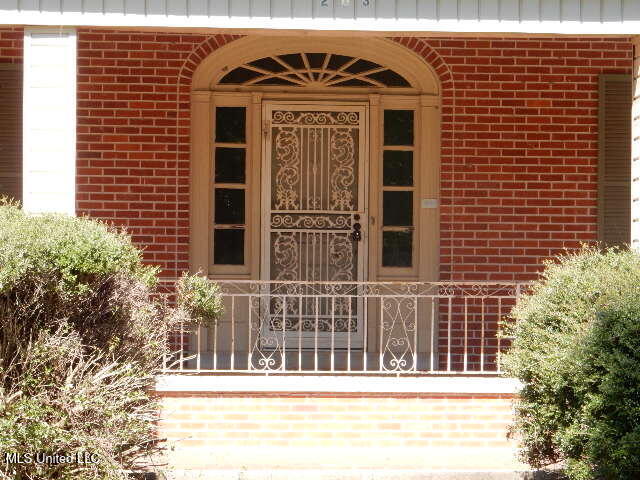 203 Scott Street Property Photo 7