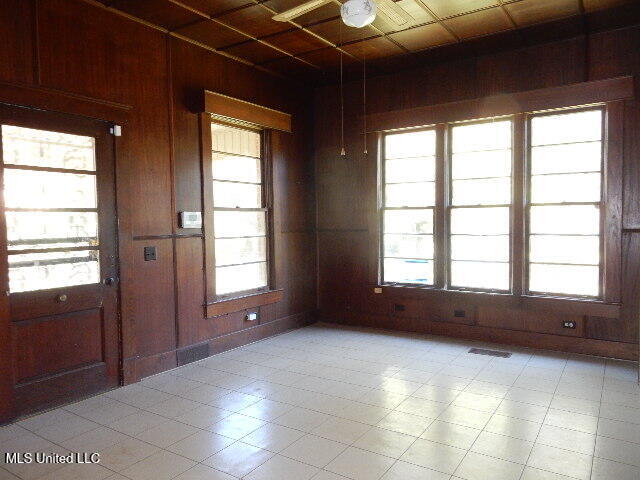 203 Scott Street Property Photo 13