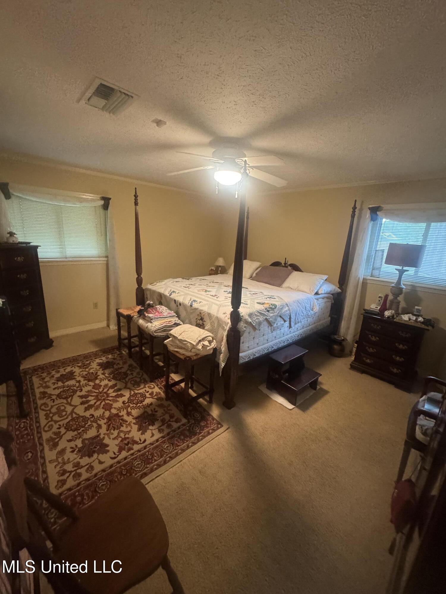 5216 Meadow Oaks Park Drive Property Photo 12