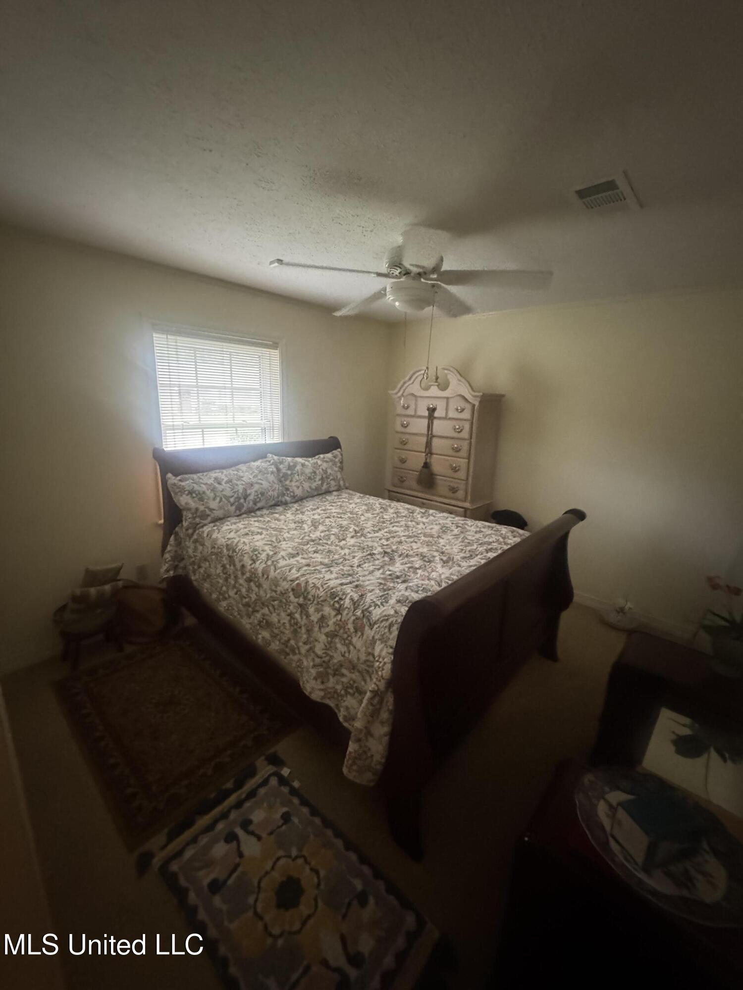5216 Meadow Oaks Park Drive Property Photo 15