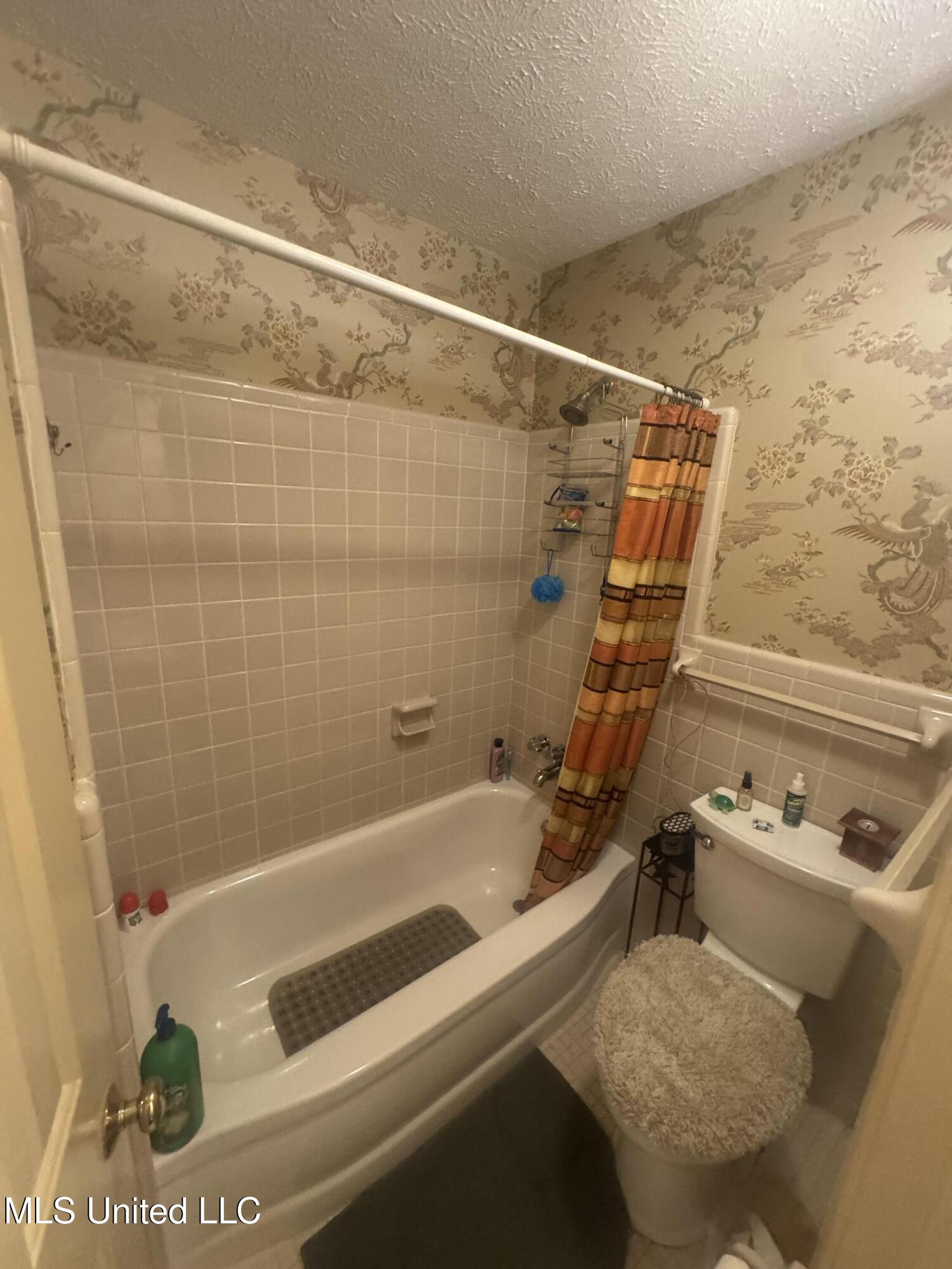 5216 Meadow Oaks Park Drive Property Photo 17