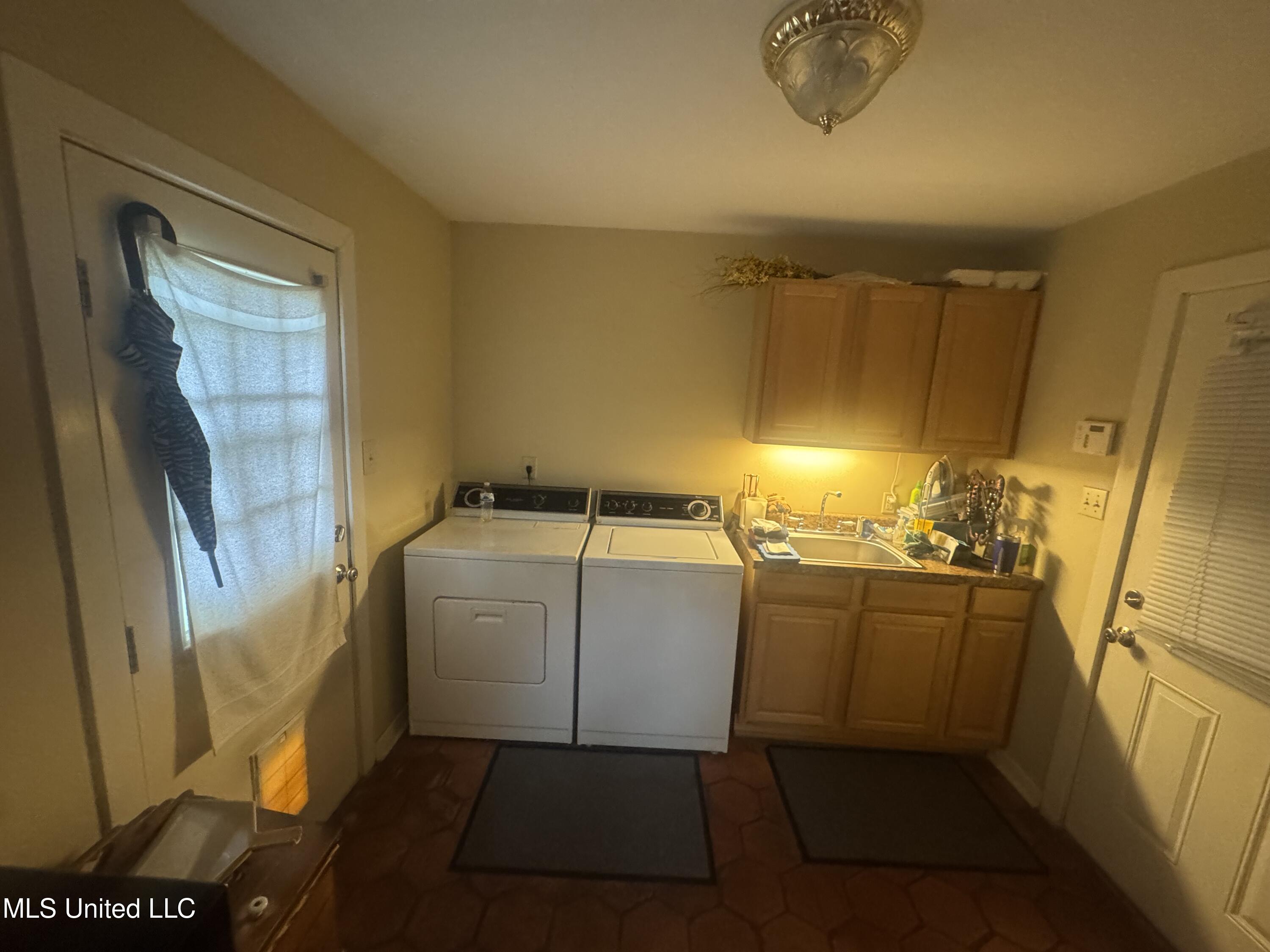 5216 Meadow Oaks Park Drive Property Photo 23