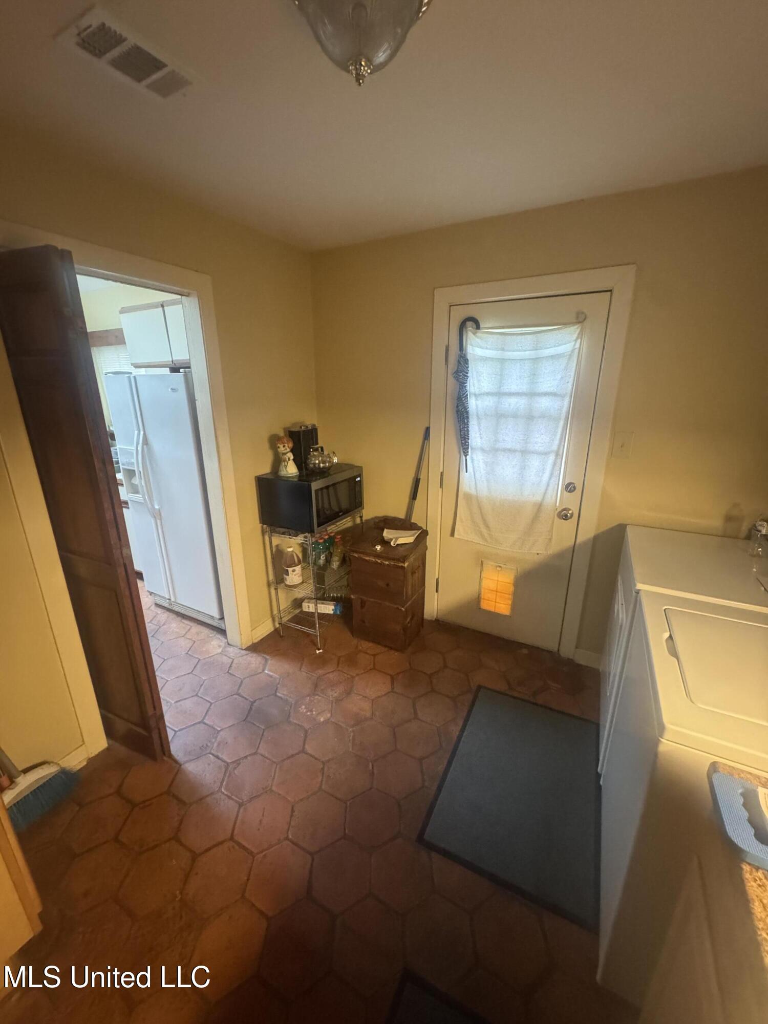 5216 Meadow Oaks Park Drive Property Photo 31