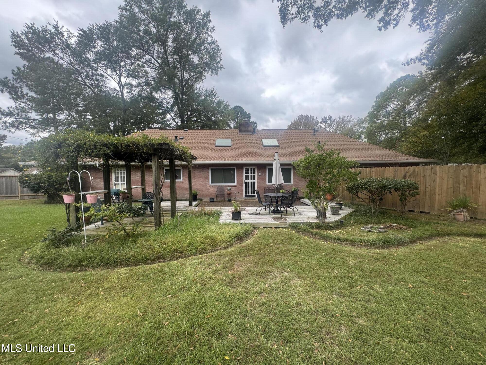 5216 Meadow Oaks Park Drive Property Photo 35
