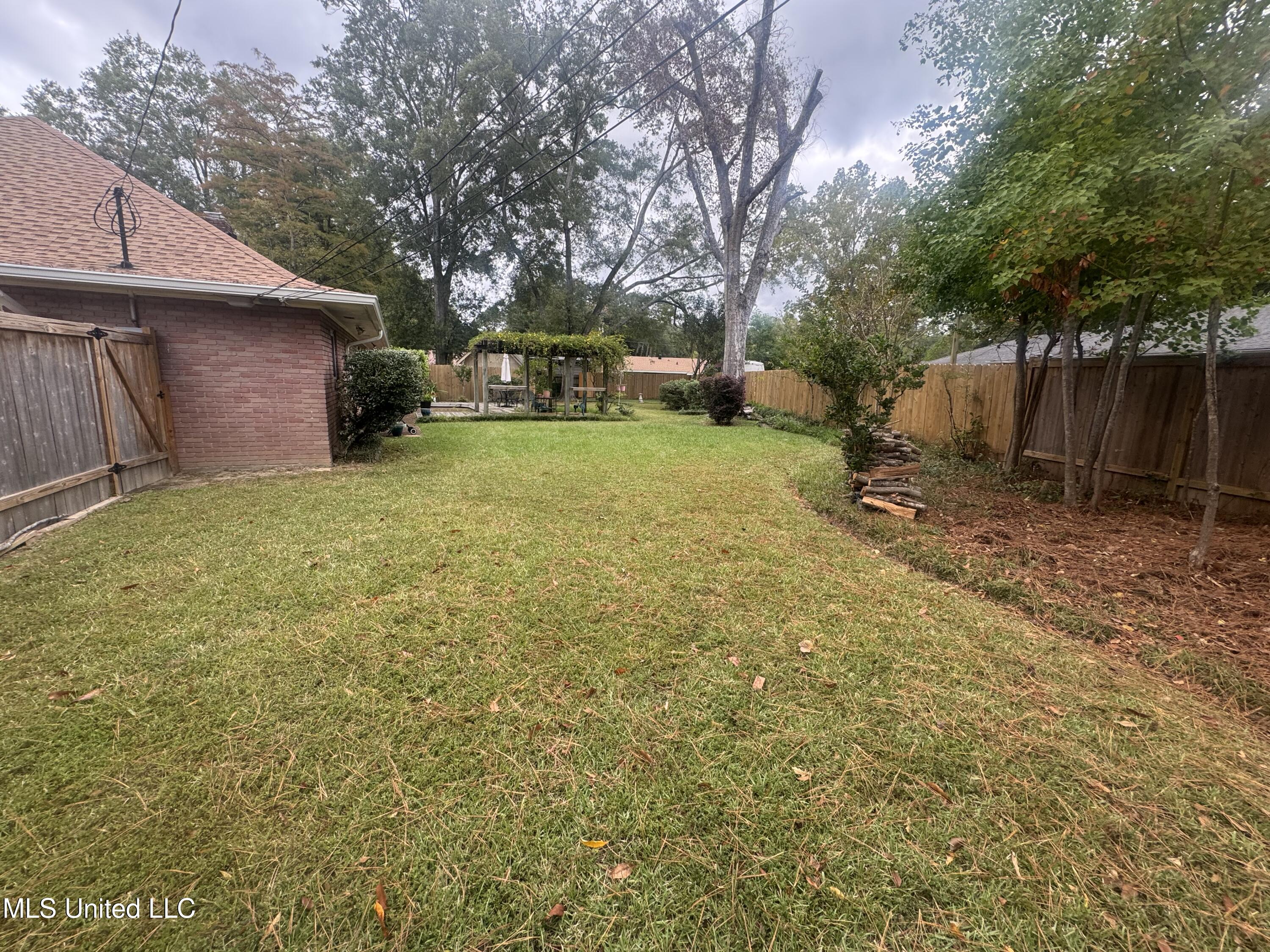 5216 Meadow Oaks Park Drive Property Photo 40