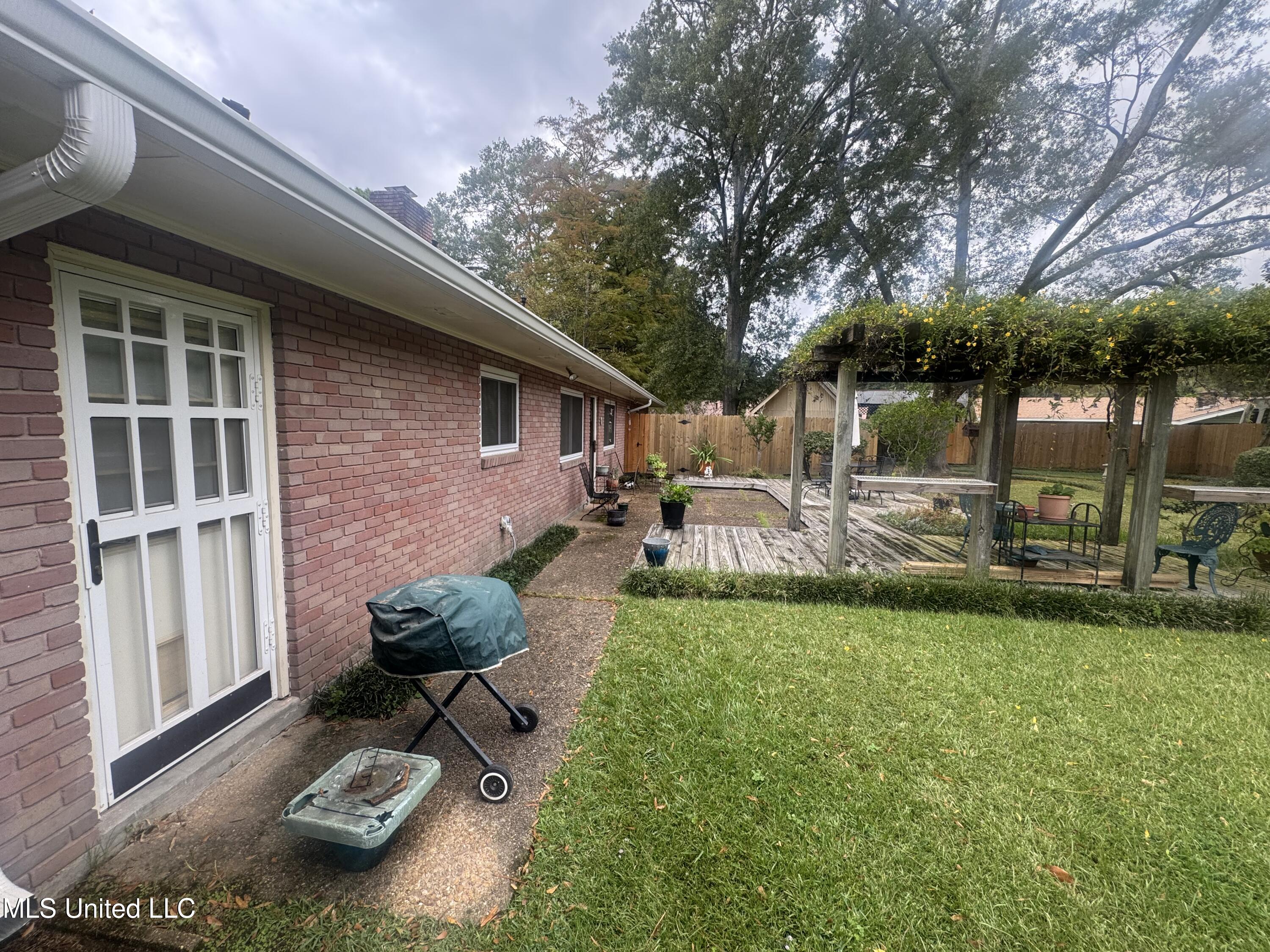 5216 Meadow Oaks Park Drive Property Photo 42