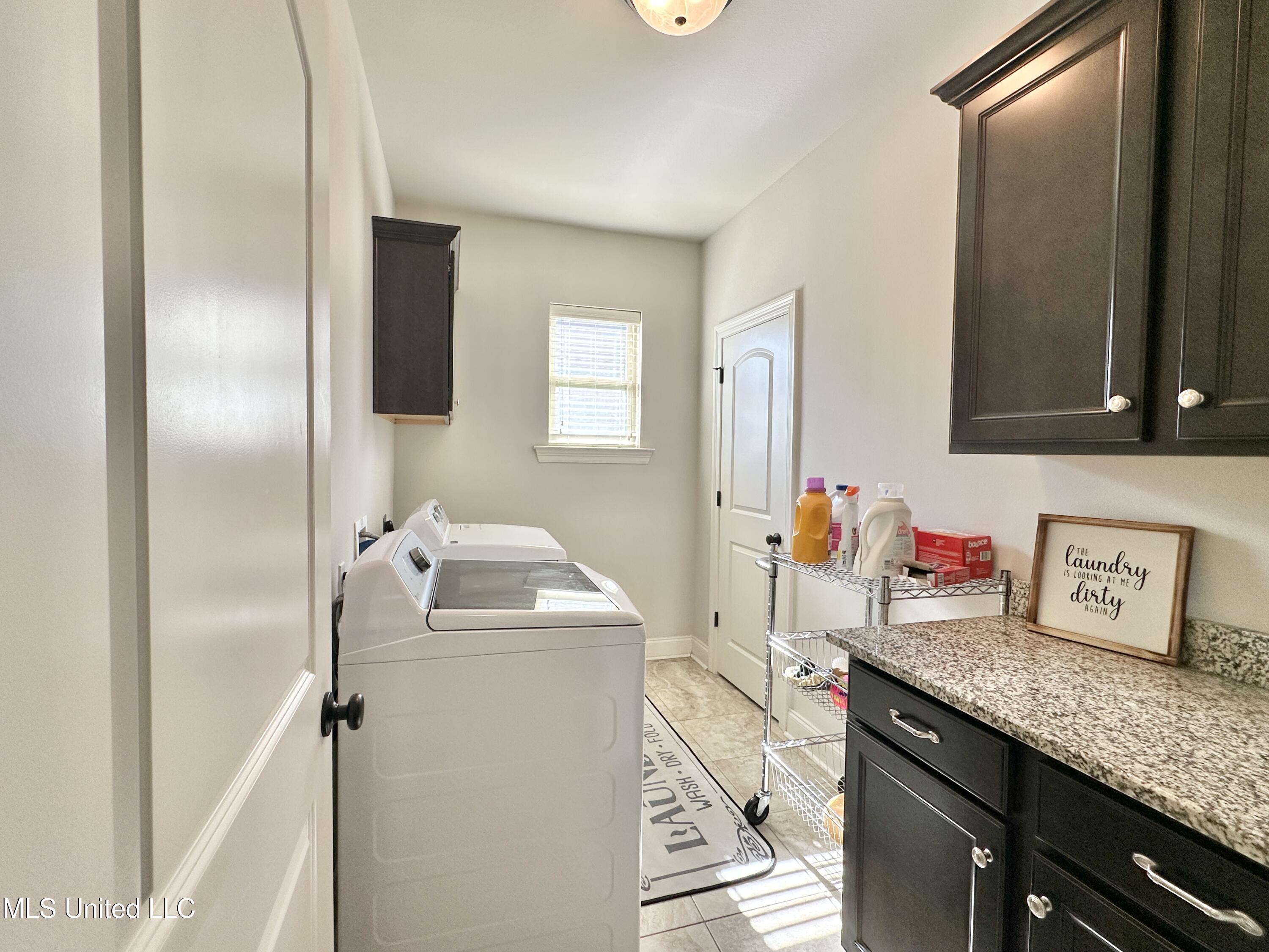 13349 Marys Way Property Photo 7