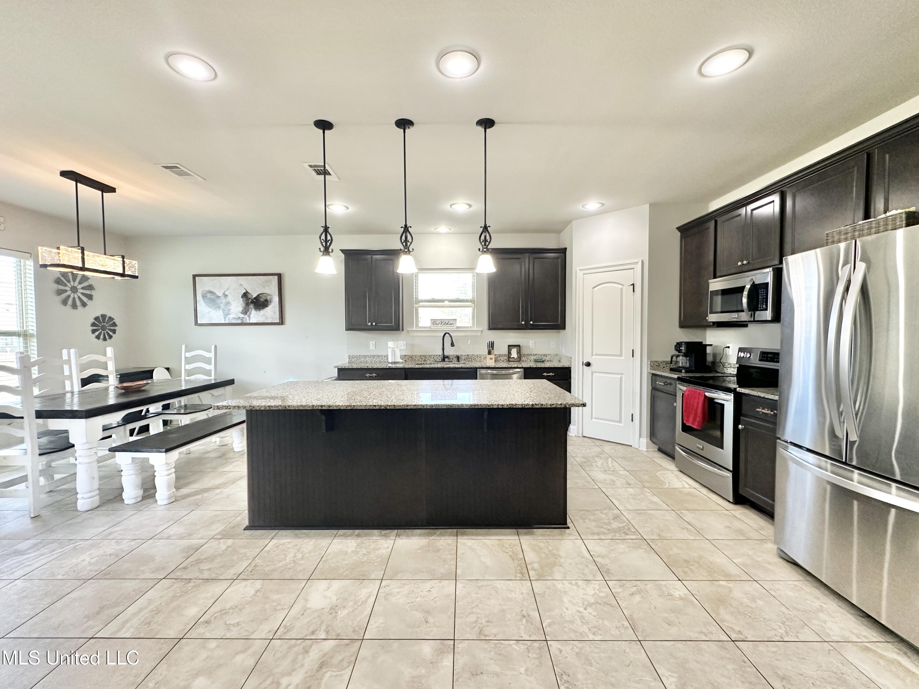 13349 Marys Way Property Photo 12