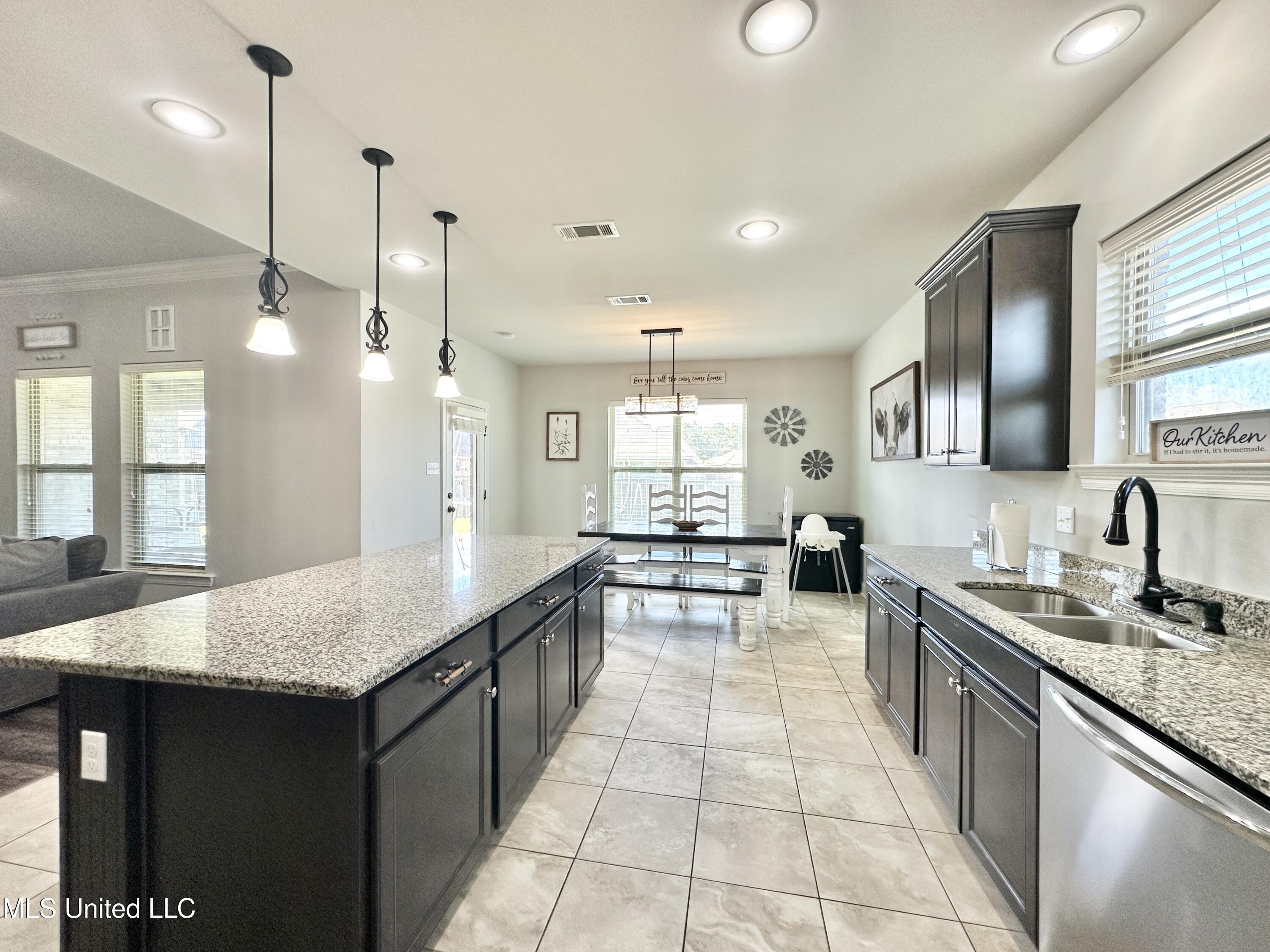 13349 Marys Way Property Photo 13