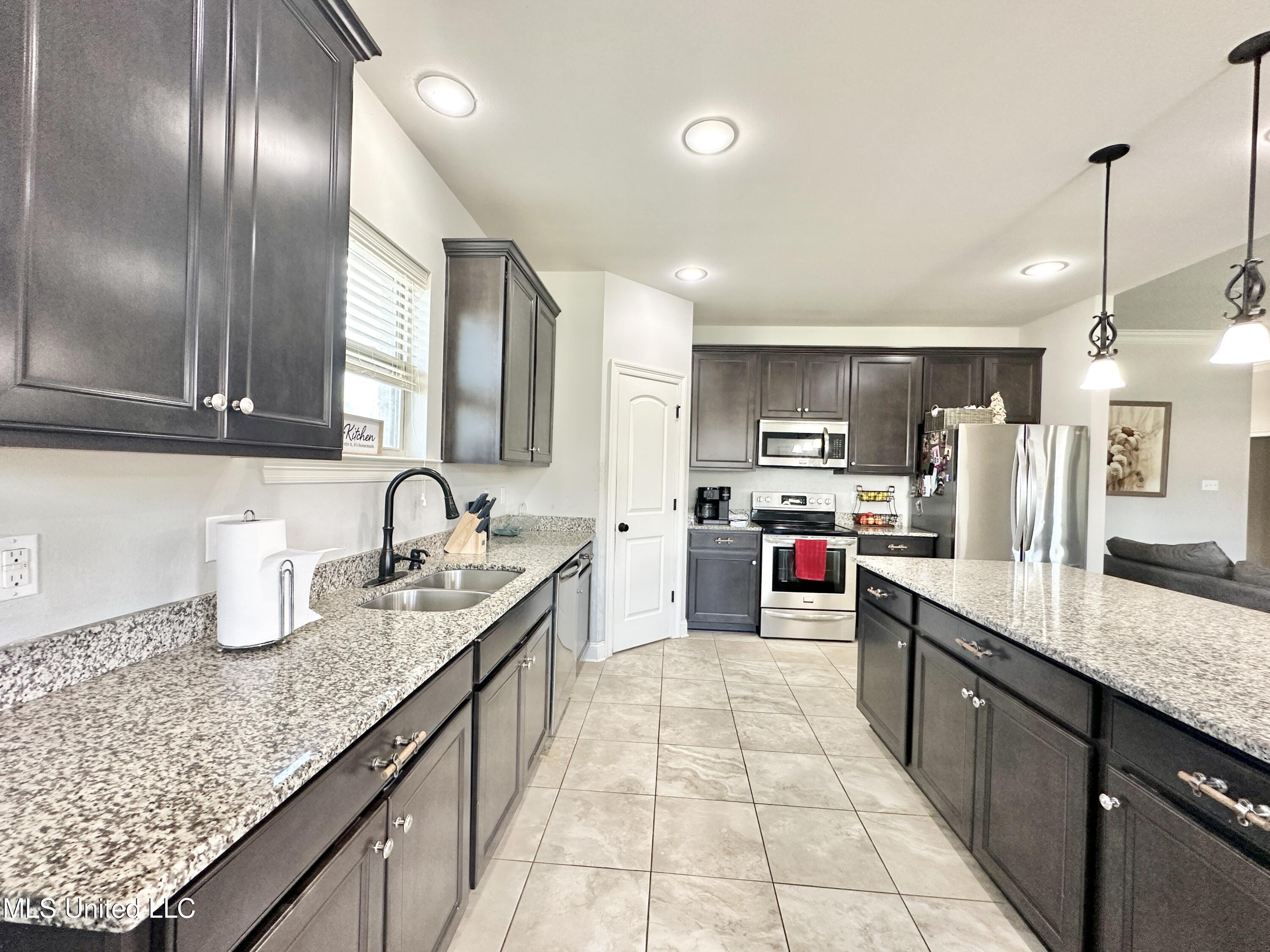 13349 Marys Way Property Photo 14