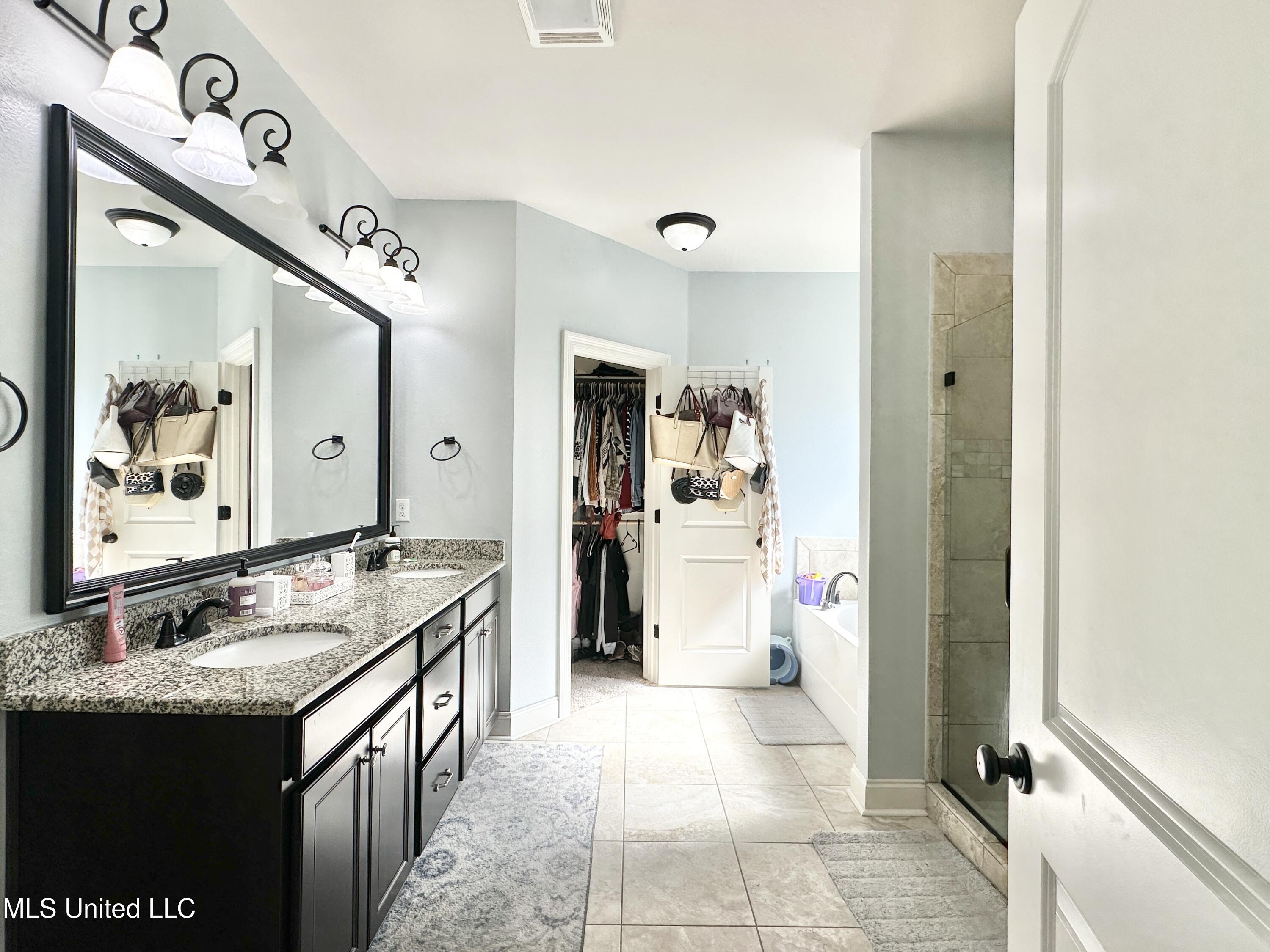 13349 Marys Way Property Photo 17