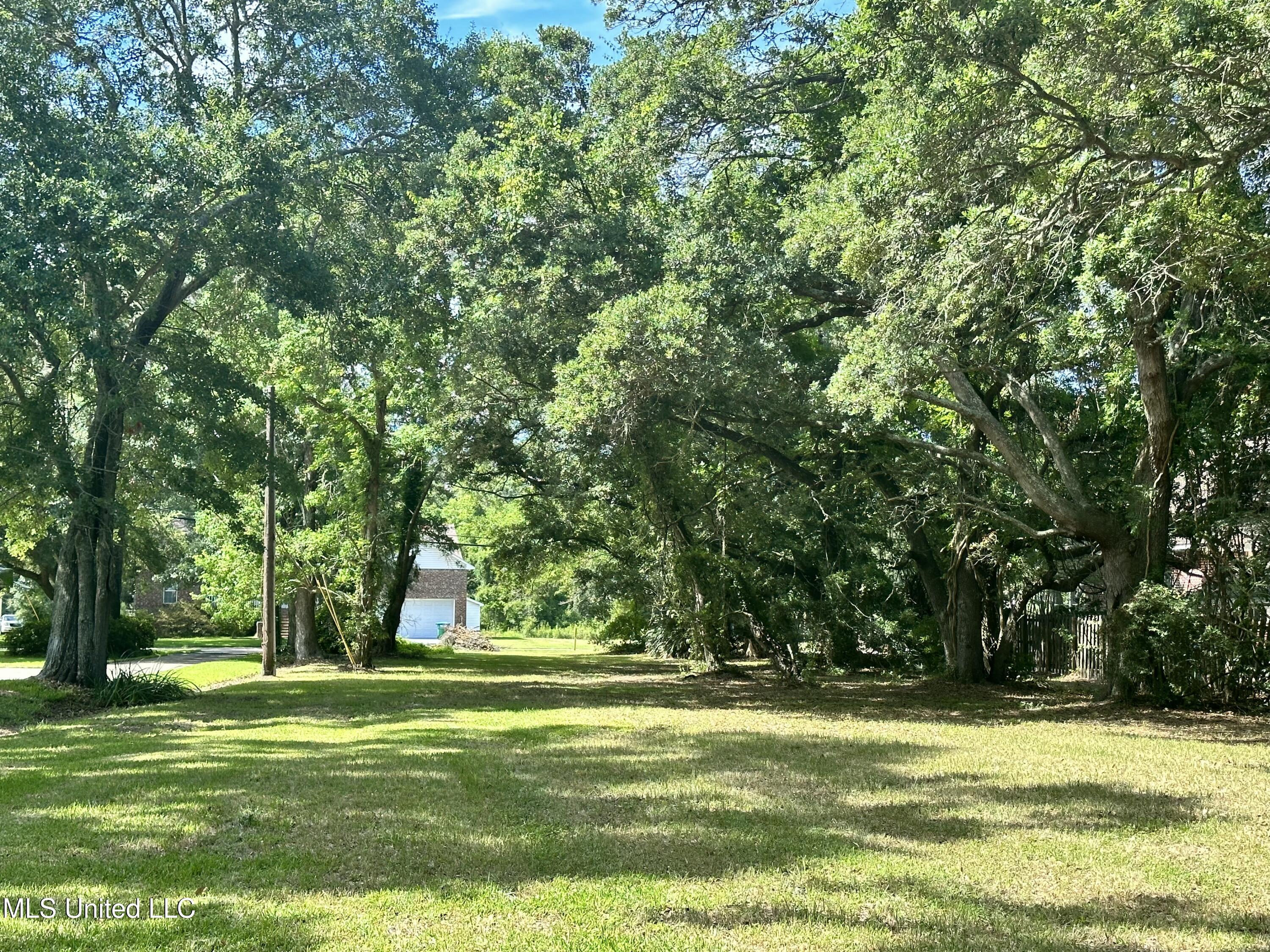 2507 Beach Boulevard Property Photo 2