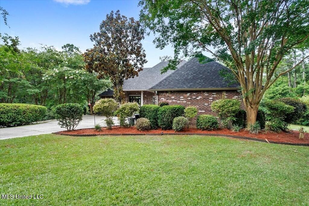 34 Chinaberry Circle Property Photo 4