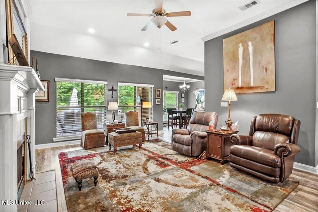 34 Chinaberry Circle Property Photo 8