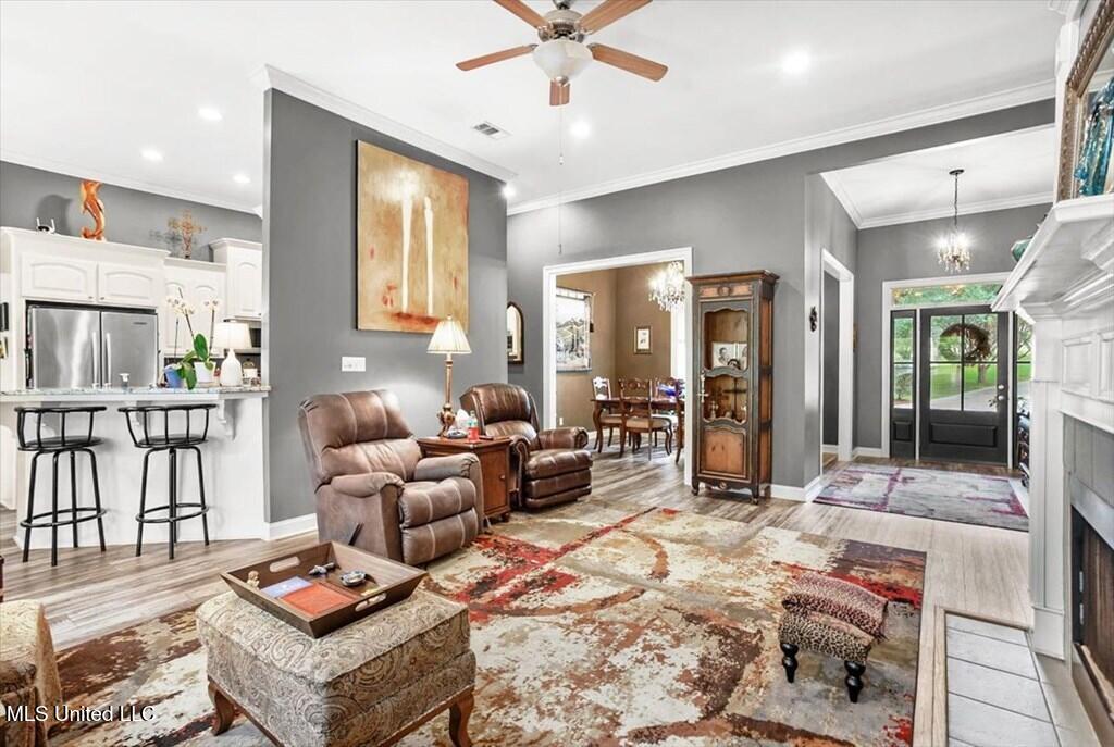 34 Chinaberry Circle Property Photo 9