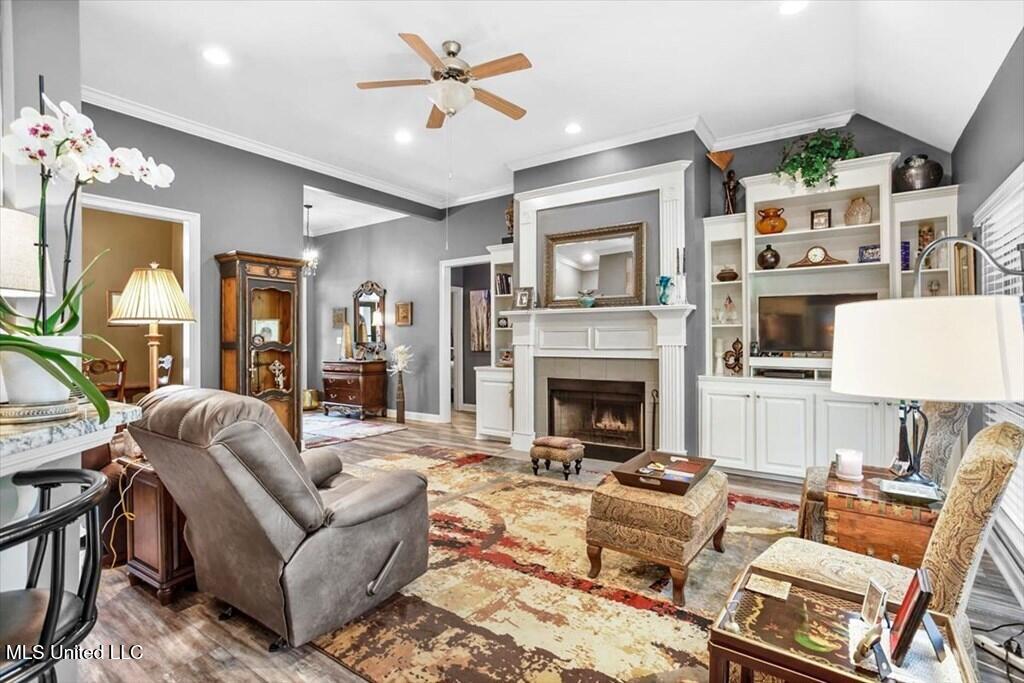 34 Chinaberry Circle Property Photo 10