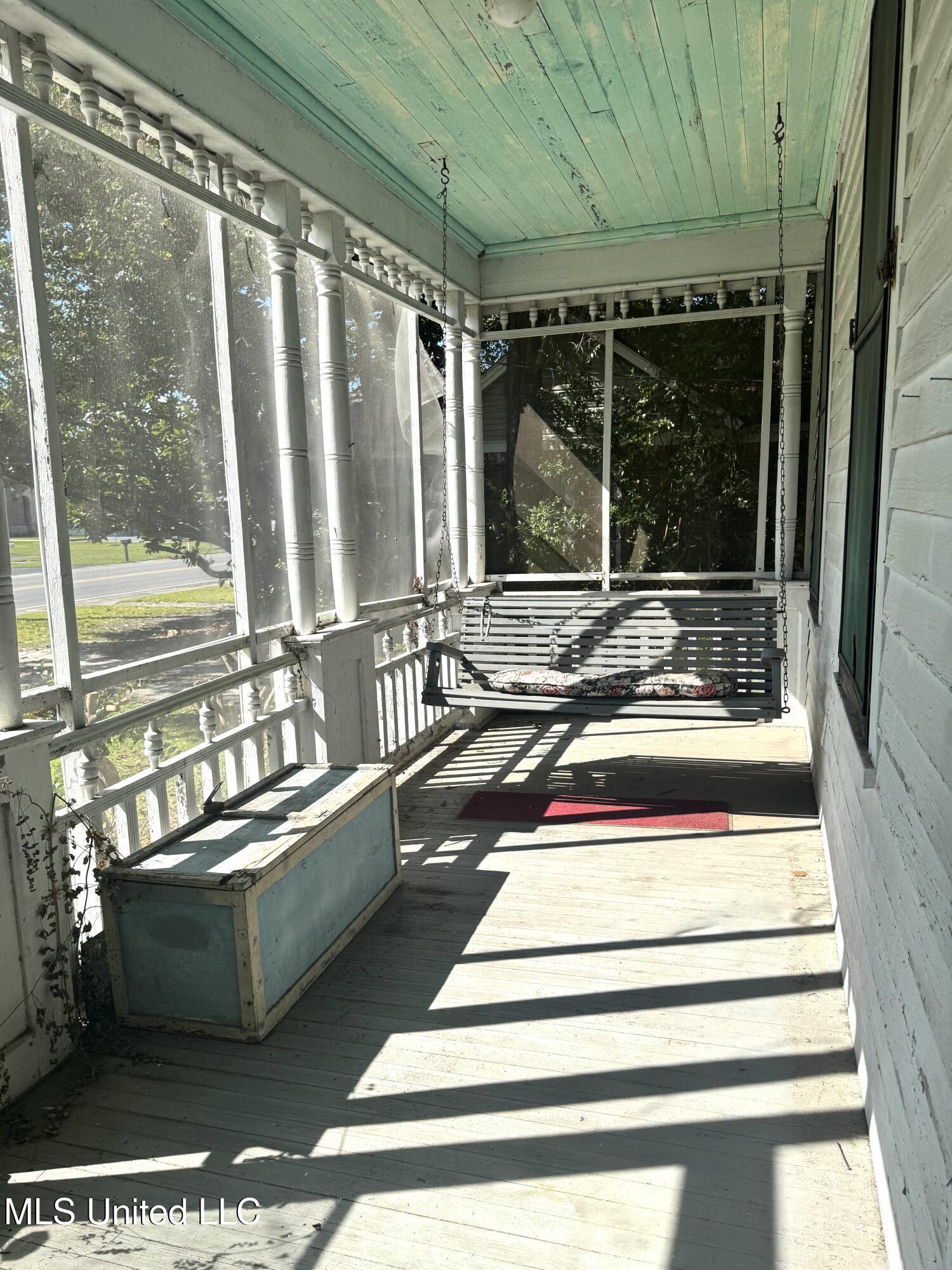 4219 Bellview Avenue Property Photo 3