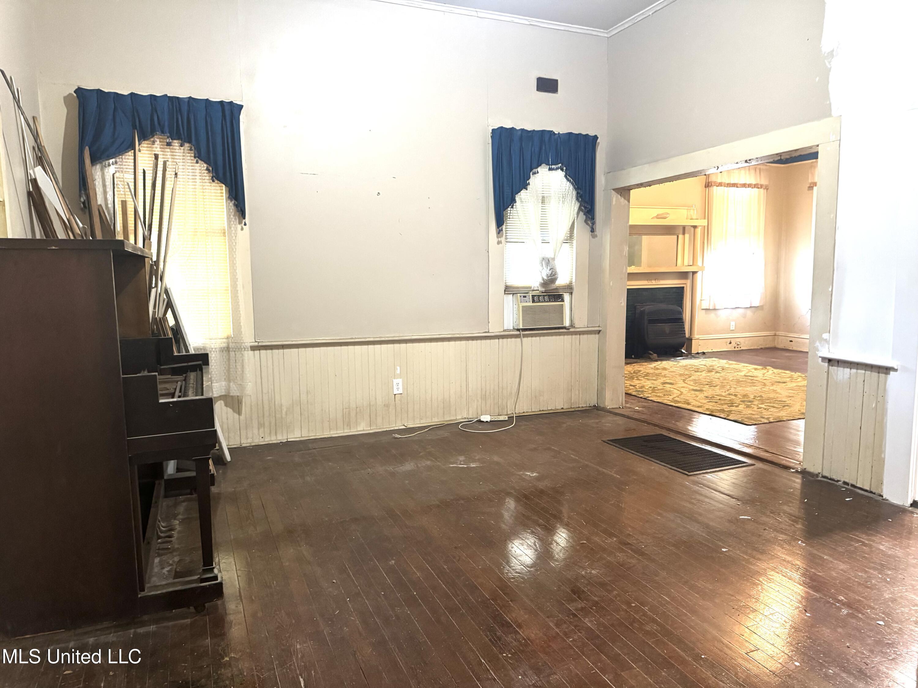 4219 Bellview Avenue Property Photo 9