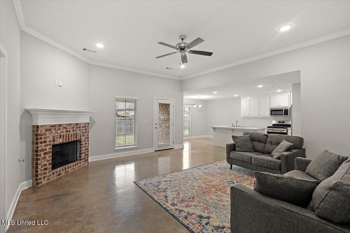 1518 Arcadia Lane Property Photo 2