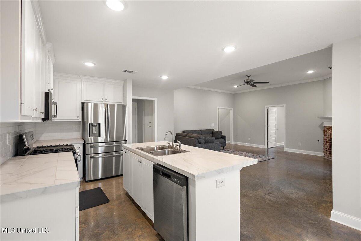 1518 Arcadia Lane Property Photo 9