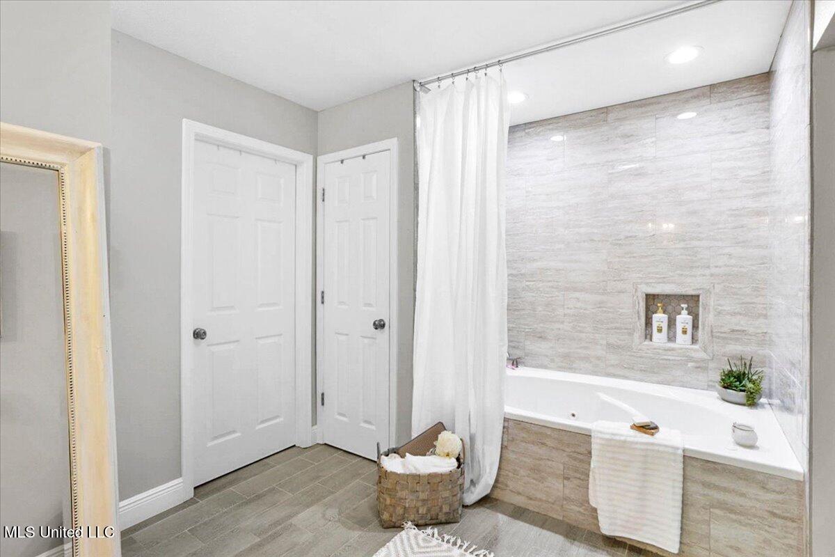 200 Koch Road Property Photo 18