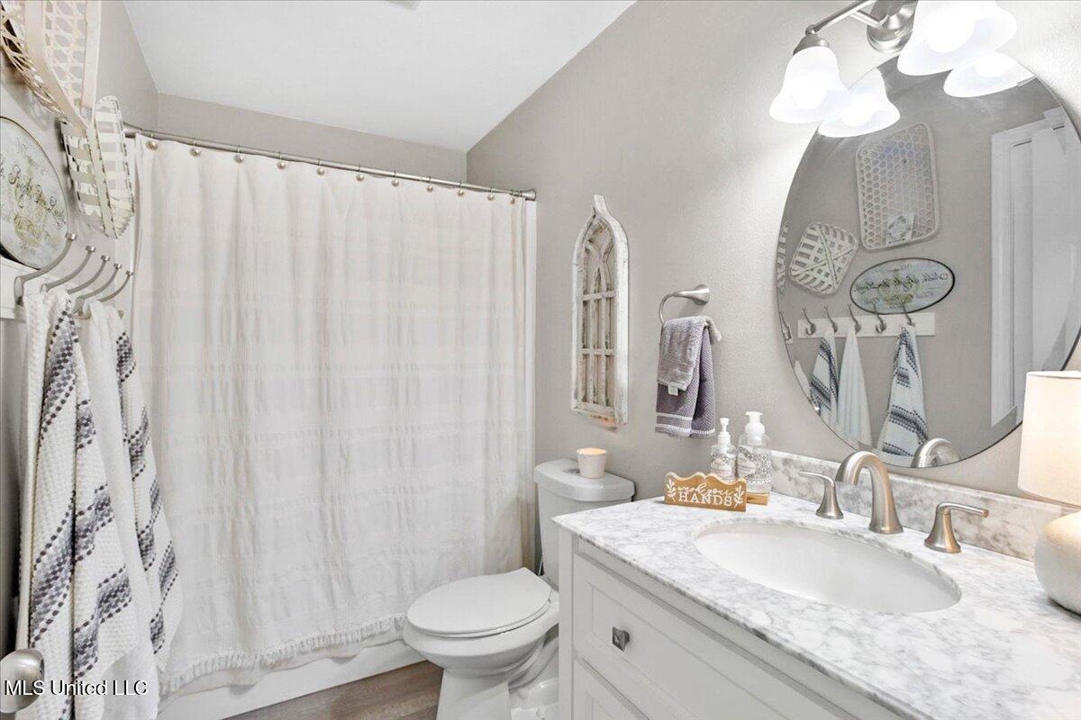 200 Koch Road Property Photo 20