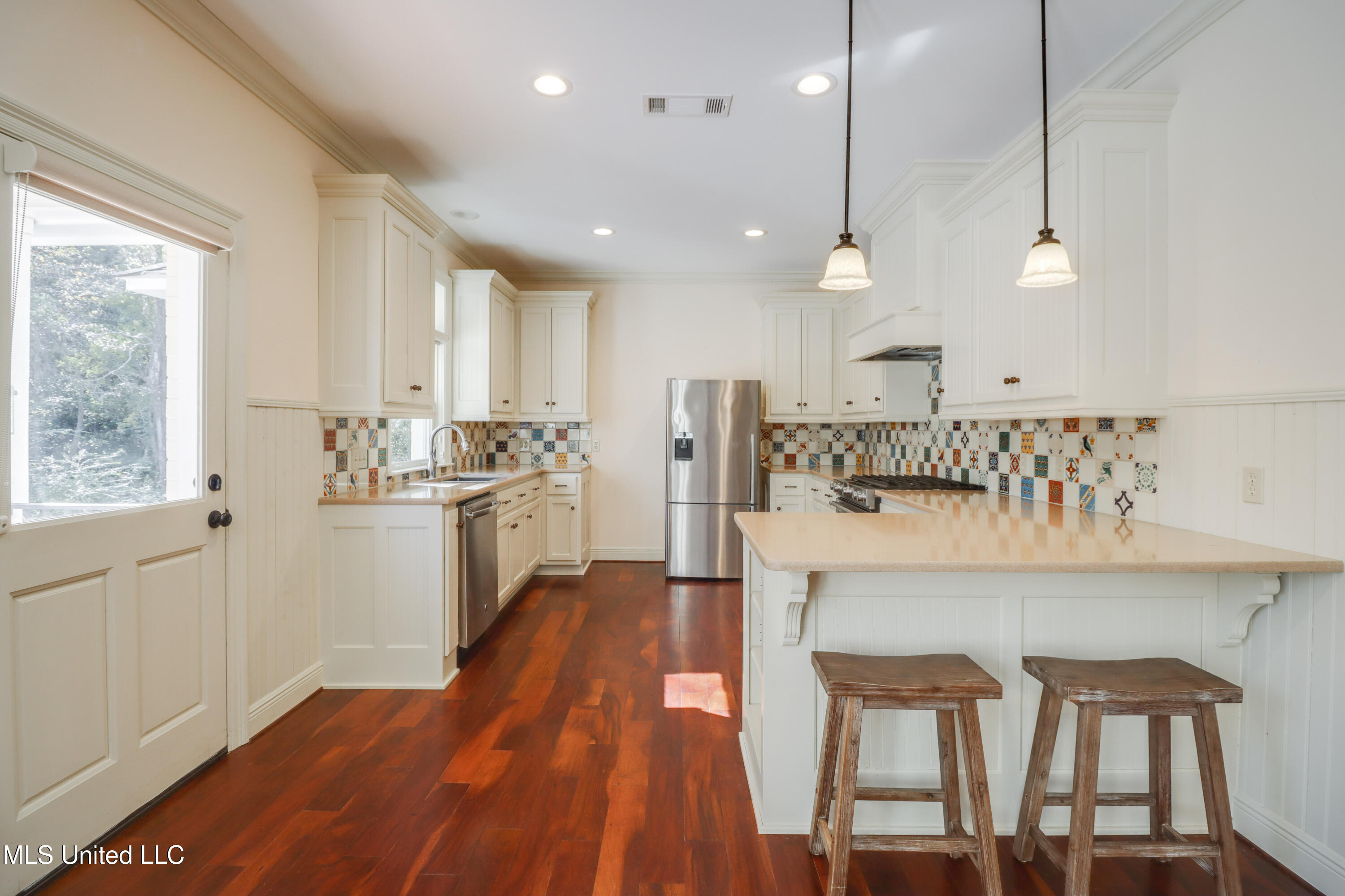 1529 Magnolia Street Property Photo 9