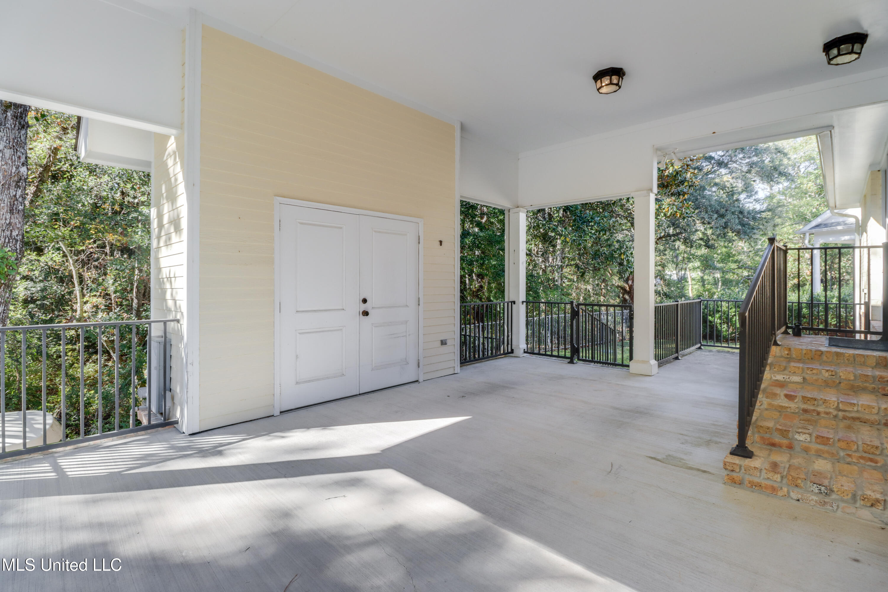 1529 Magnolia Street Property Photo 28