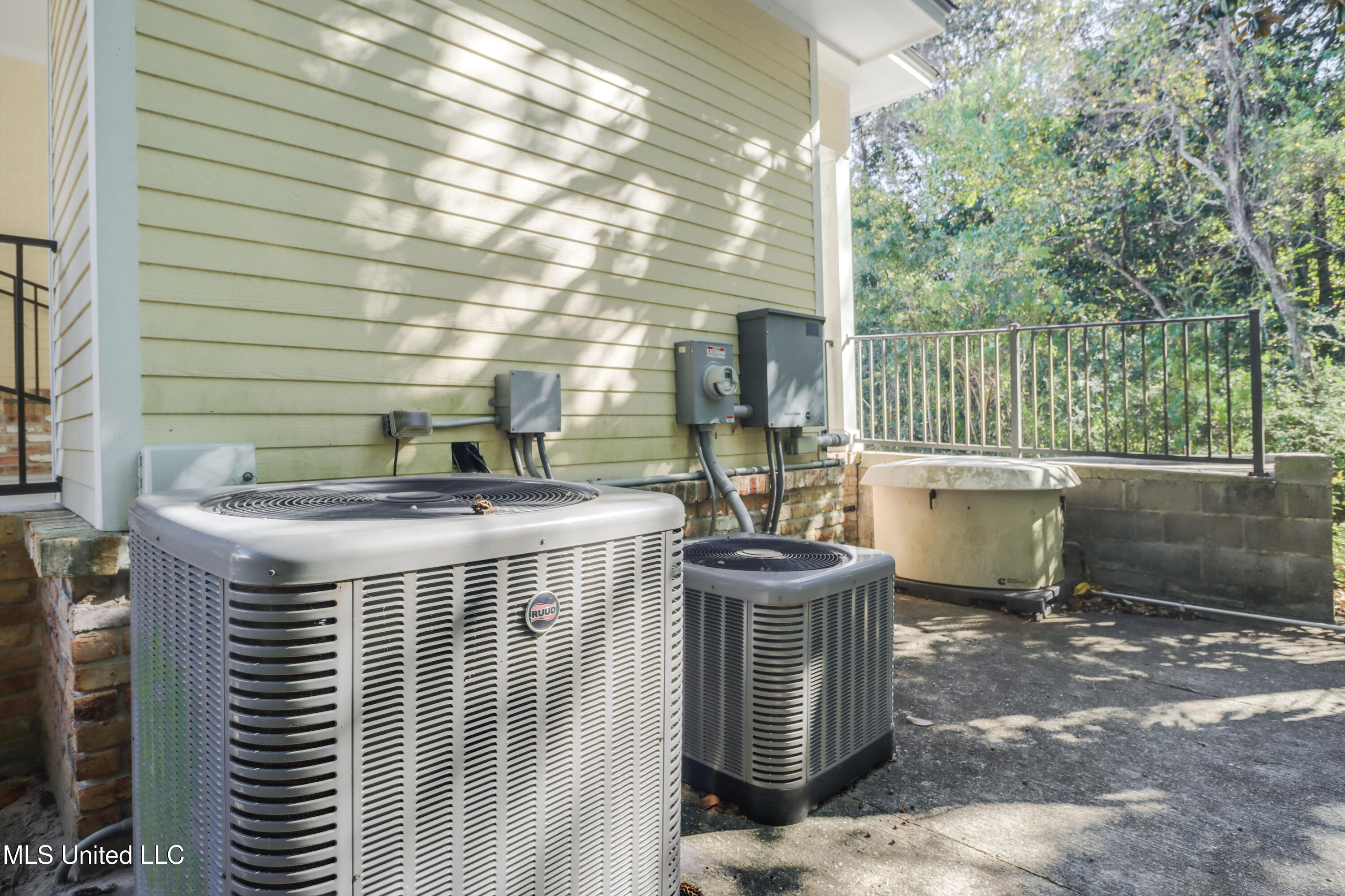 1529 Magnolia Street Property Photo 29