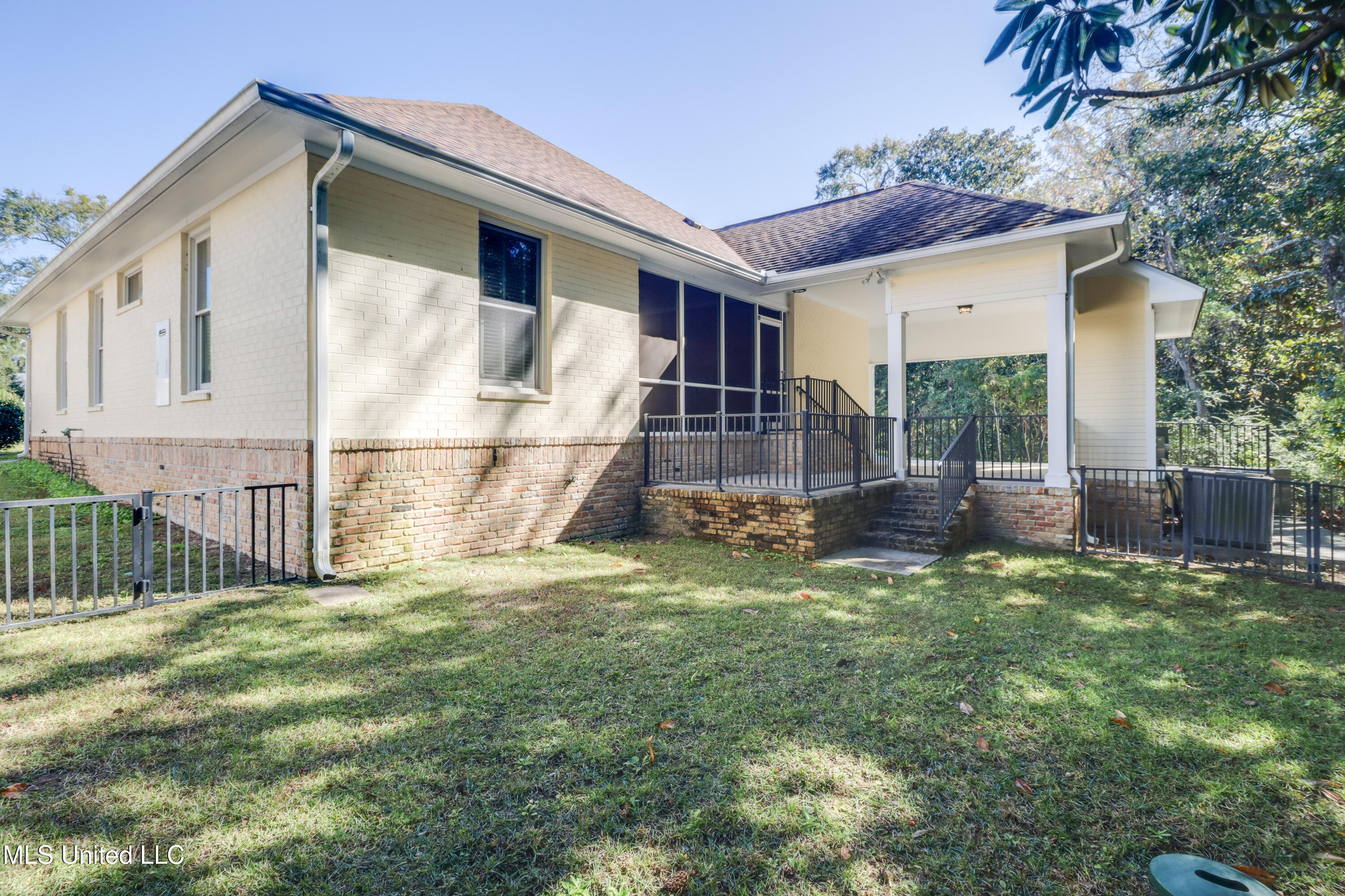 1529 Magnolia Street Property Photo 30