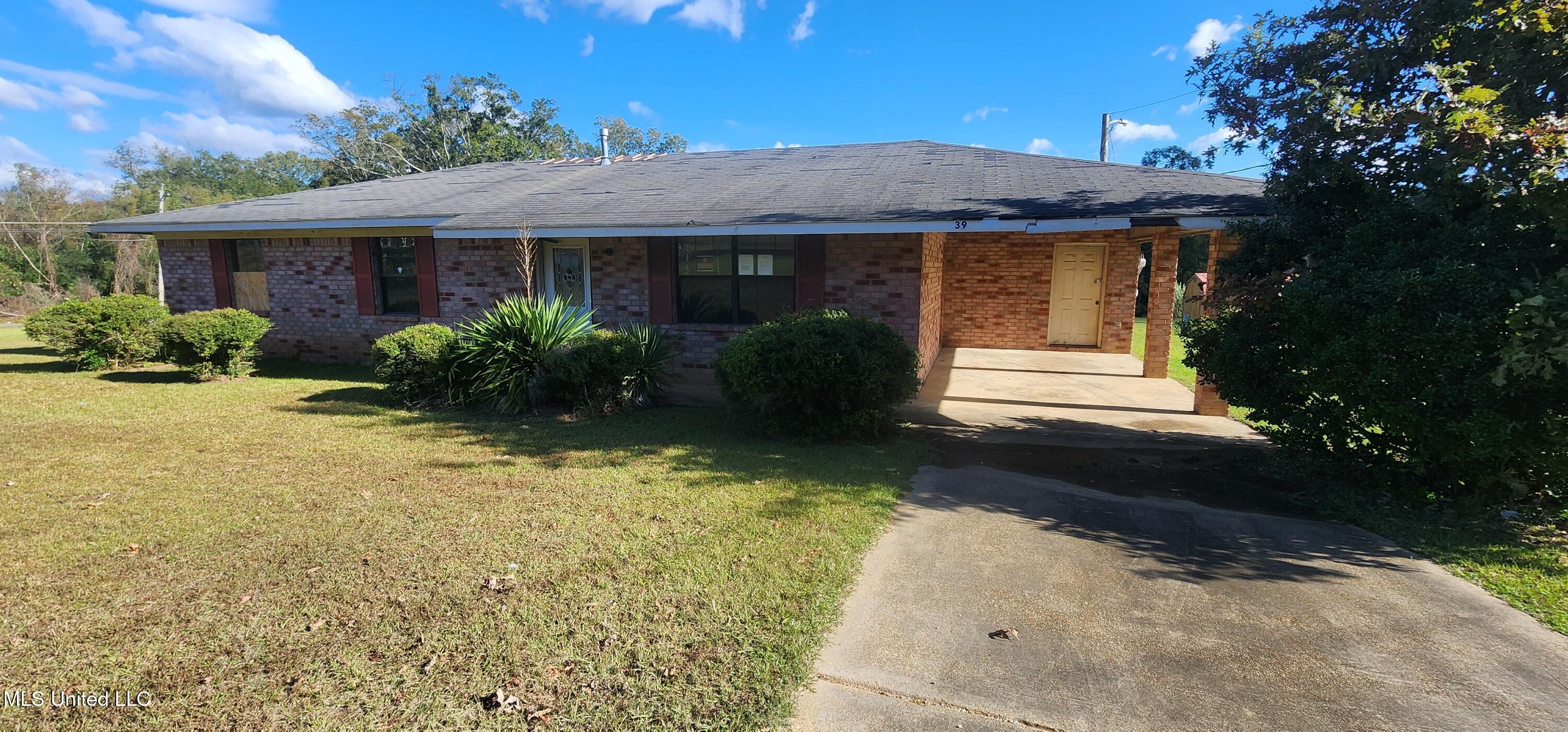 39 Robin Dale Drive Property Photo 2