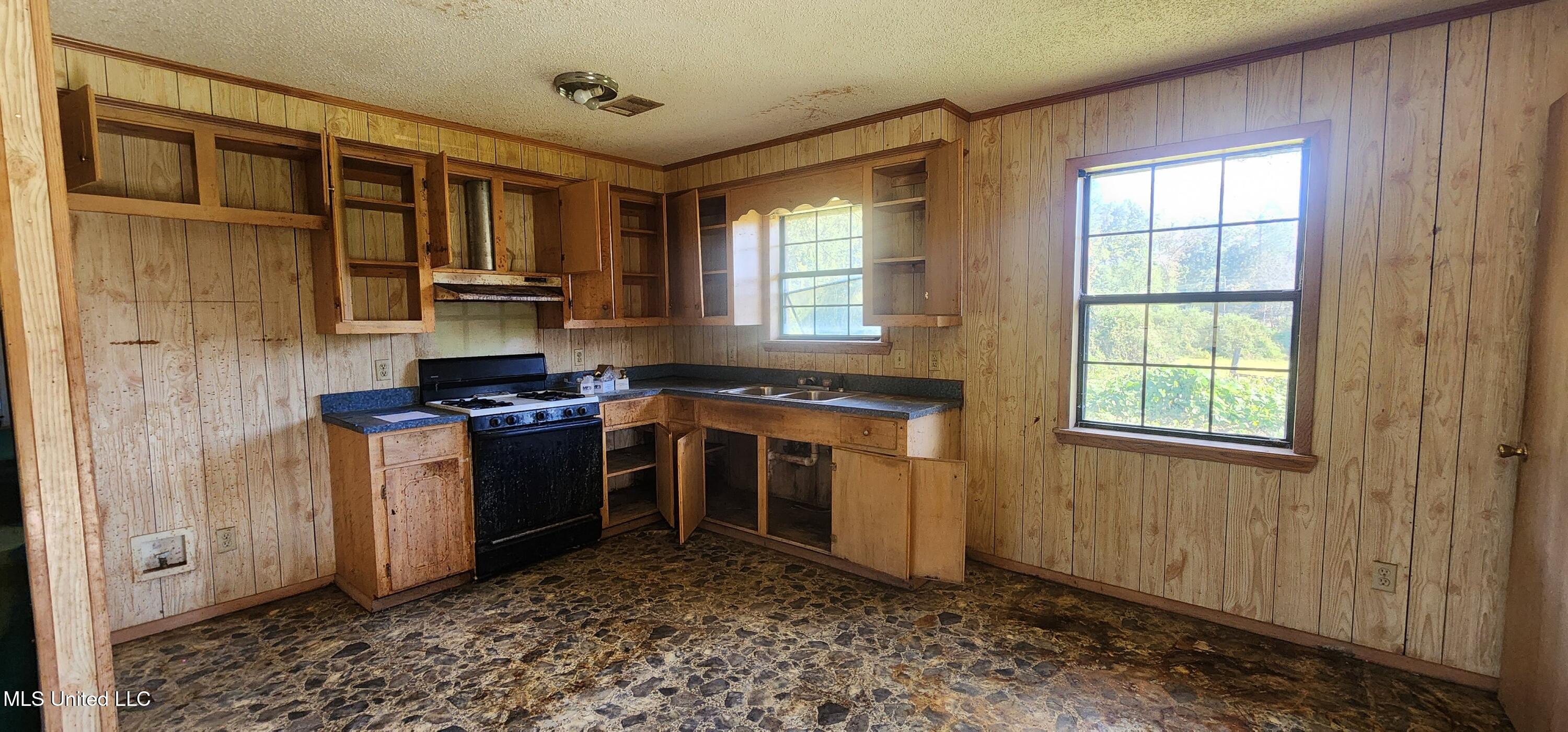 39 Robin Dale Drive Property Photo 4