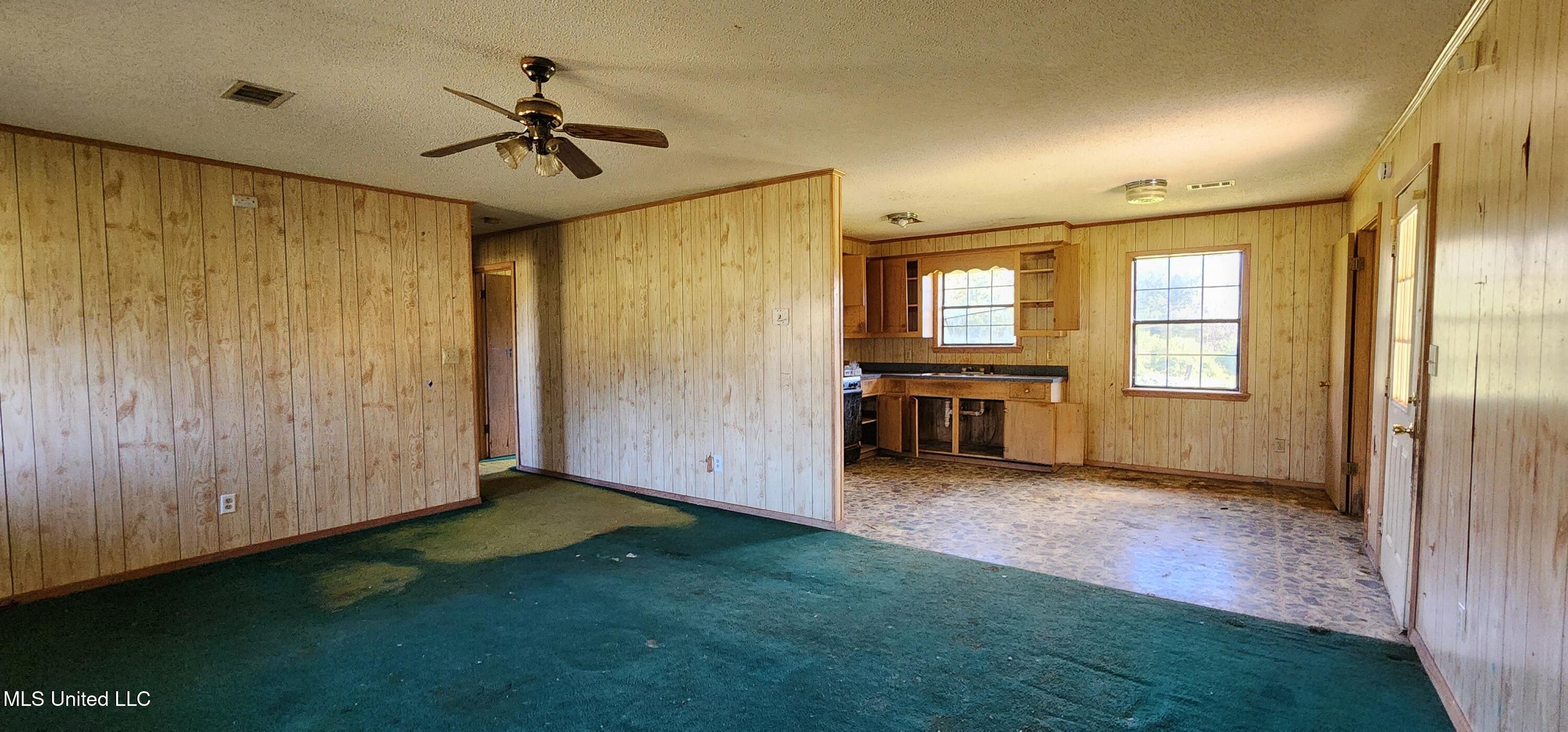 39 Robin Dale Drive Property Photo 8