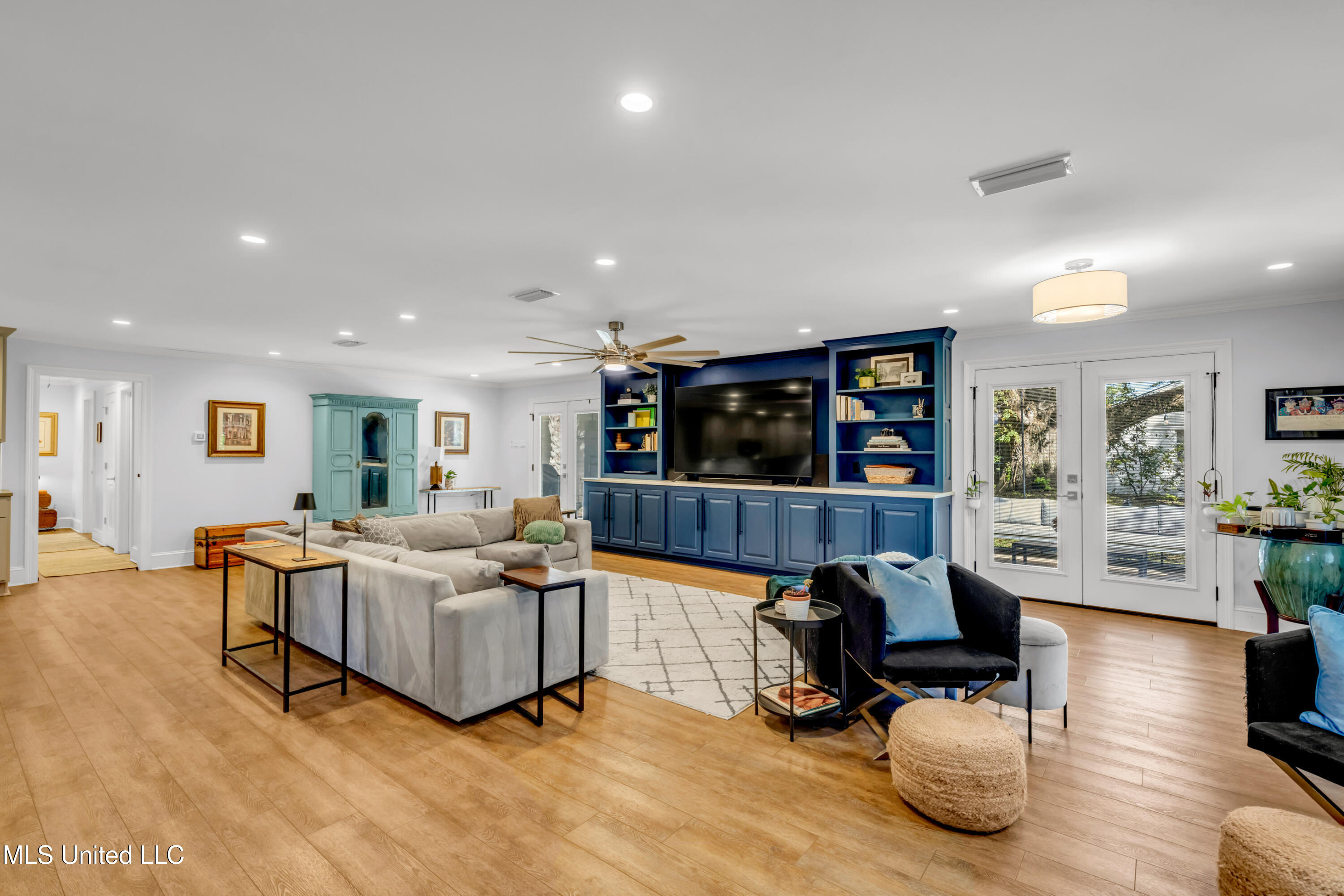 1105 E Cherokee Glen Property Photo 11