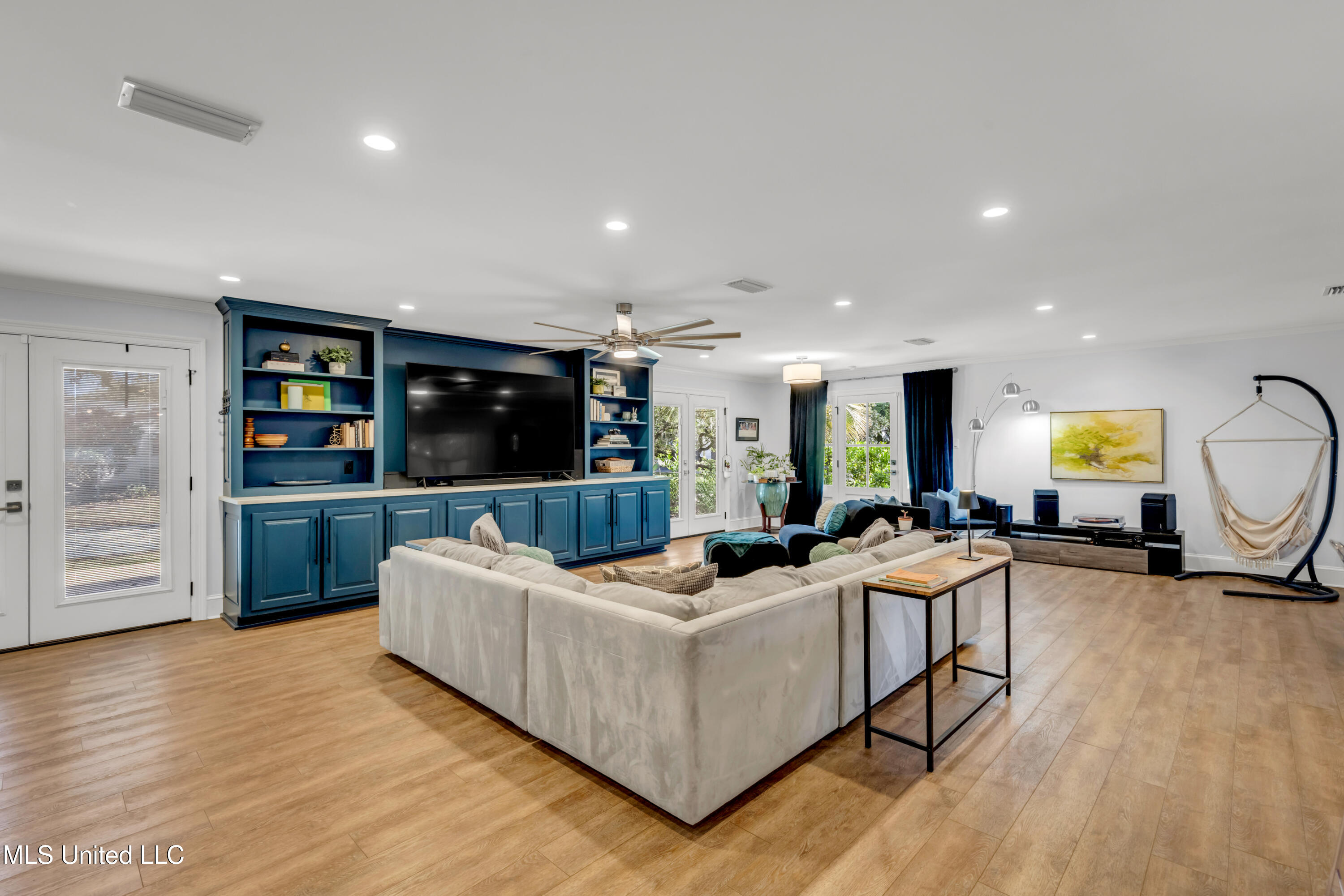 1105 E Cherokee Glen Property Photo 13