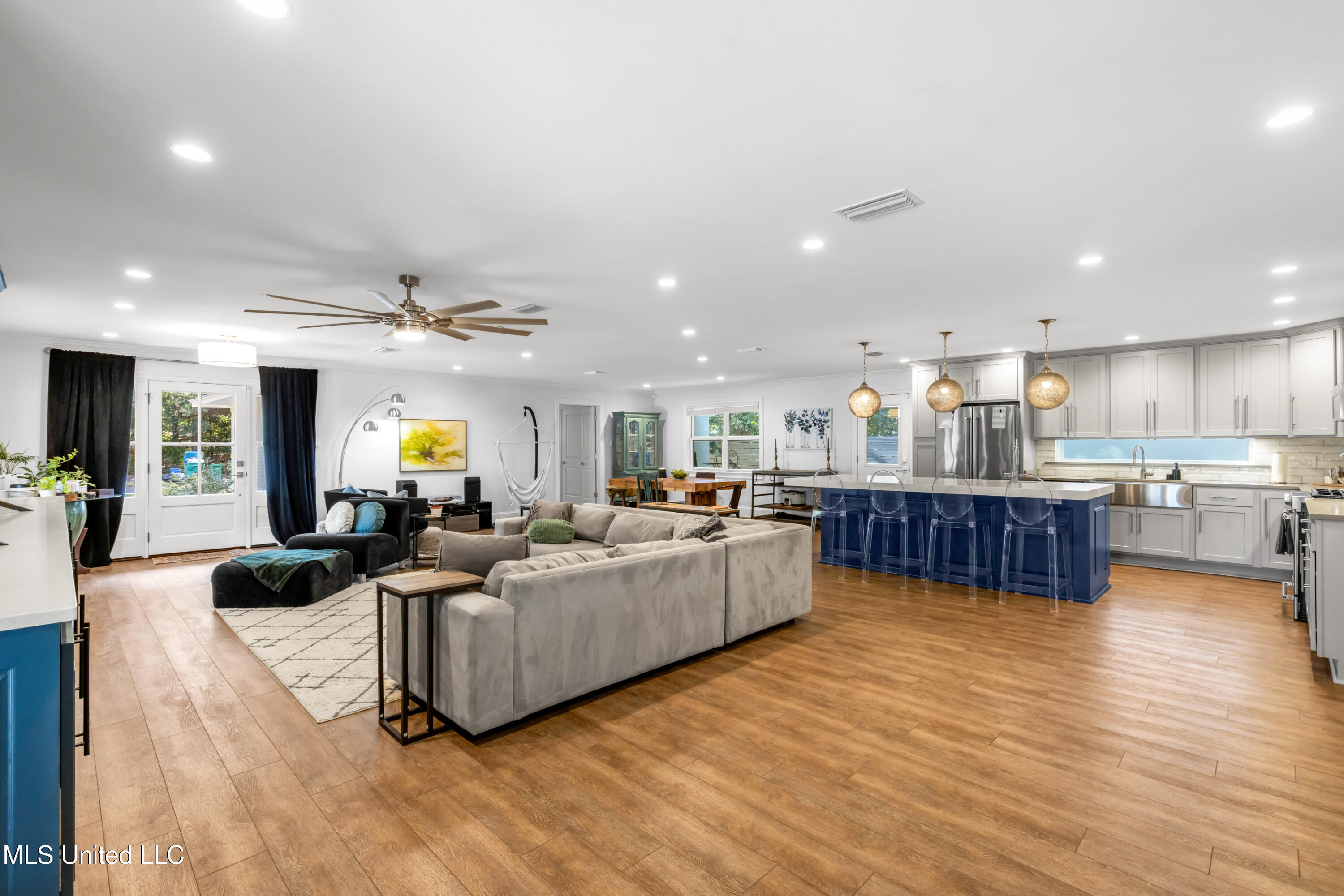 1105 E Cherokee Glen Property Photo 15