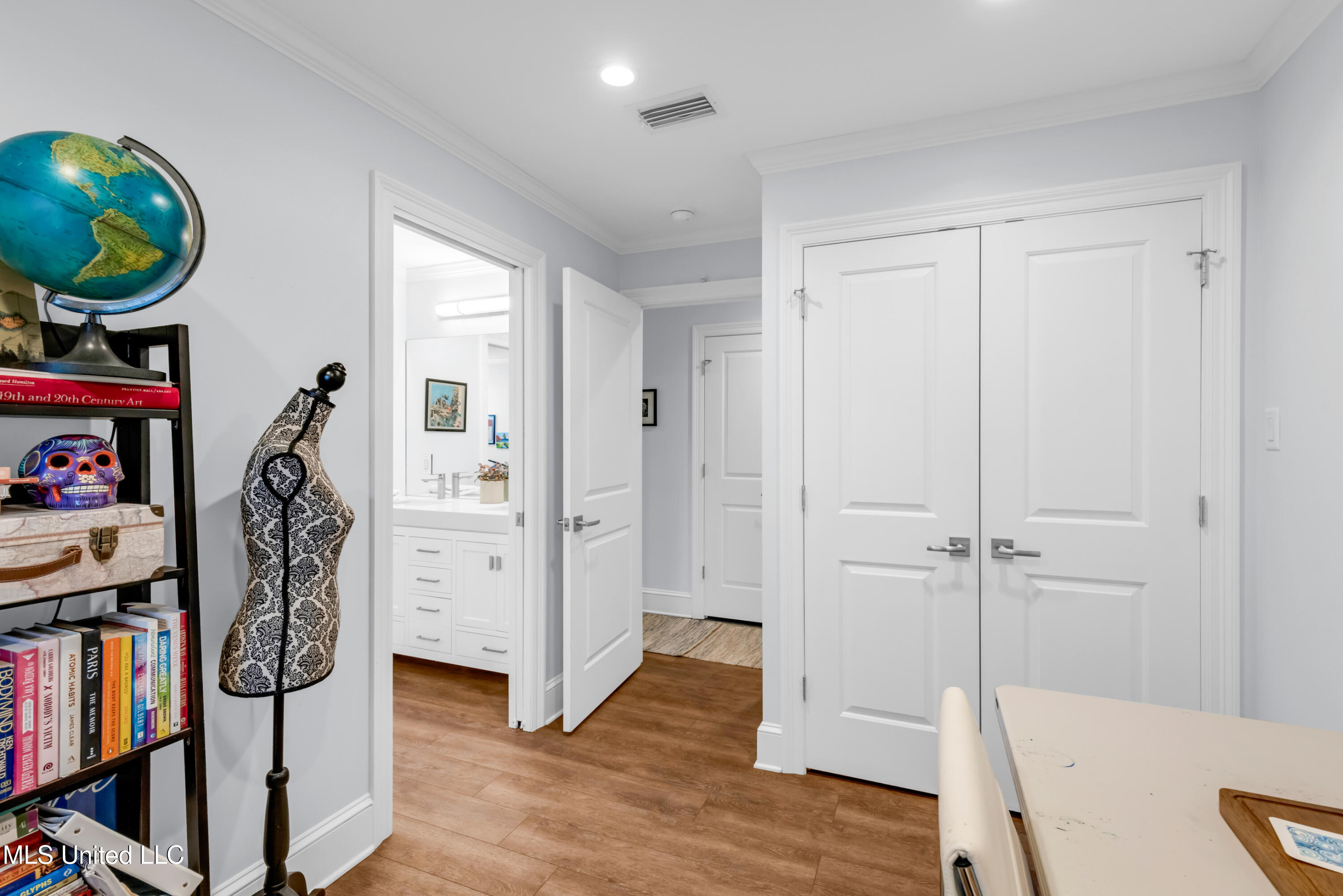 1105 E Cherokee Glen Property Photo 46