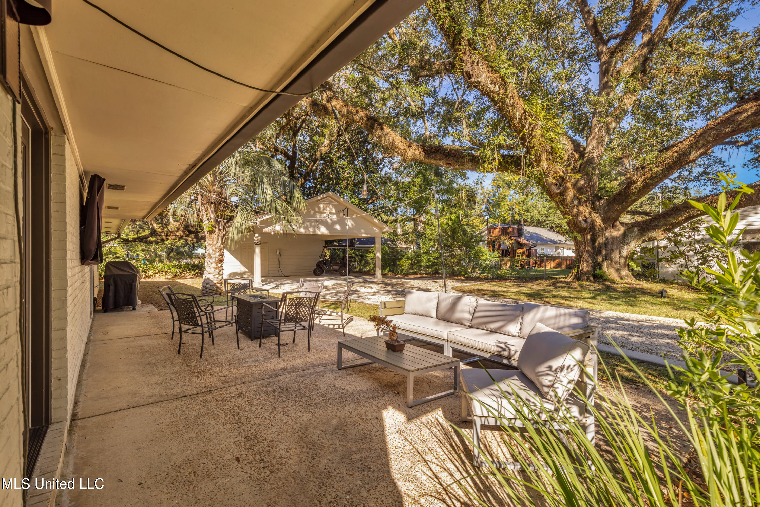 1105 E Cherokee Glen Property Photo 53