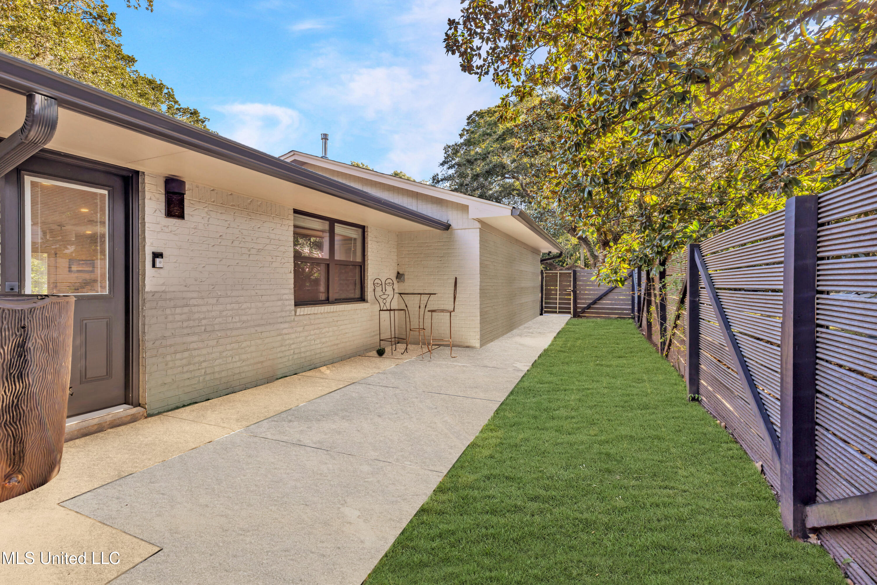 1105 E Cherokee Glen Property Photo 55