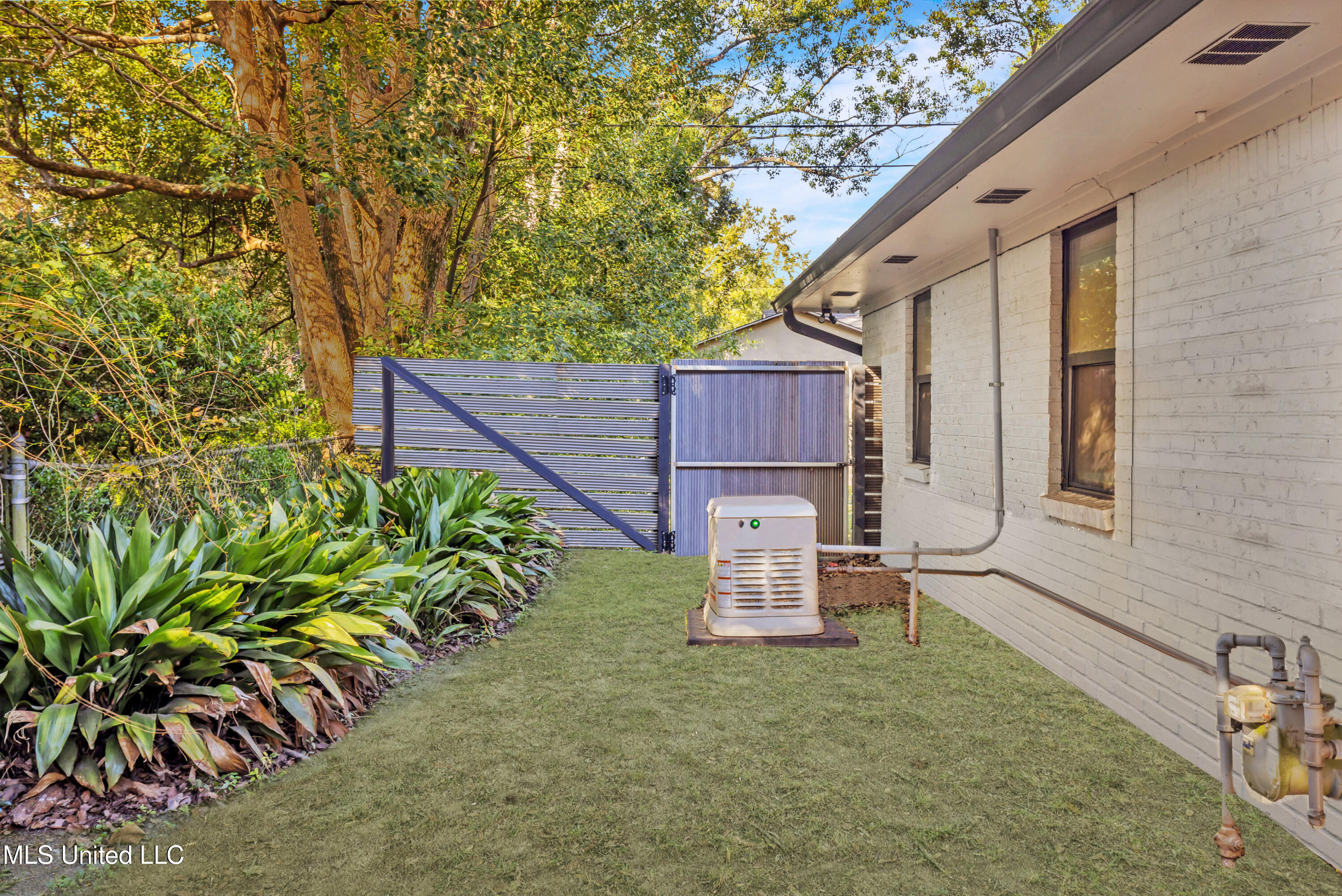 1105 E Cherokee Glen Property Photo 56