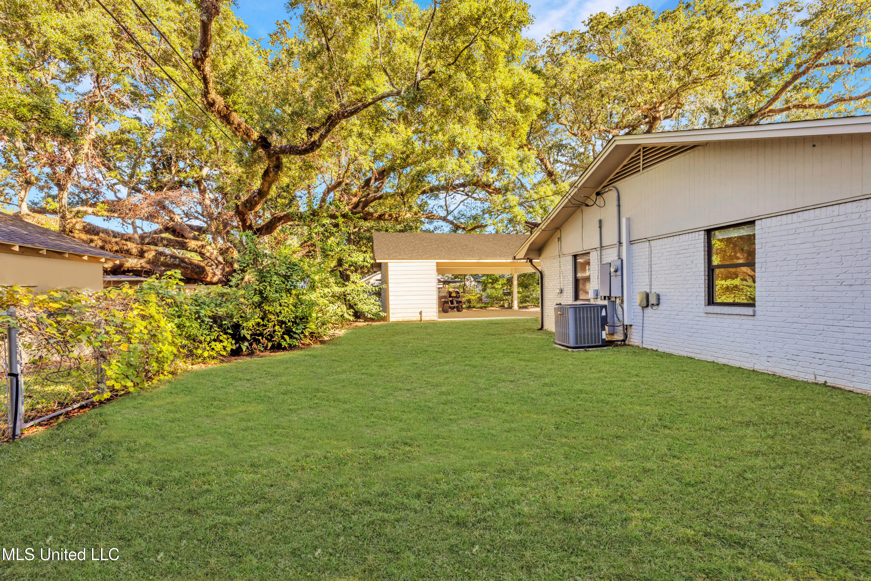 1105 E Cherokee Glen Property Photo 58