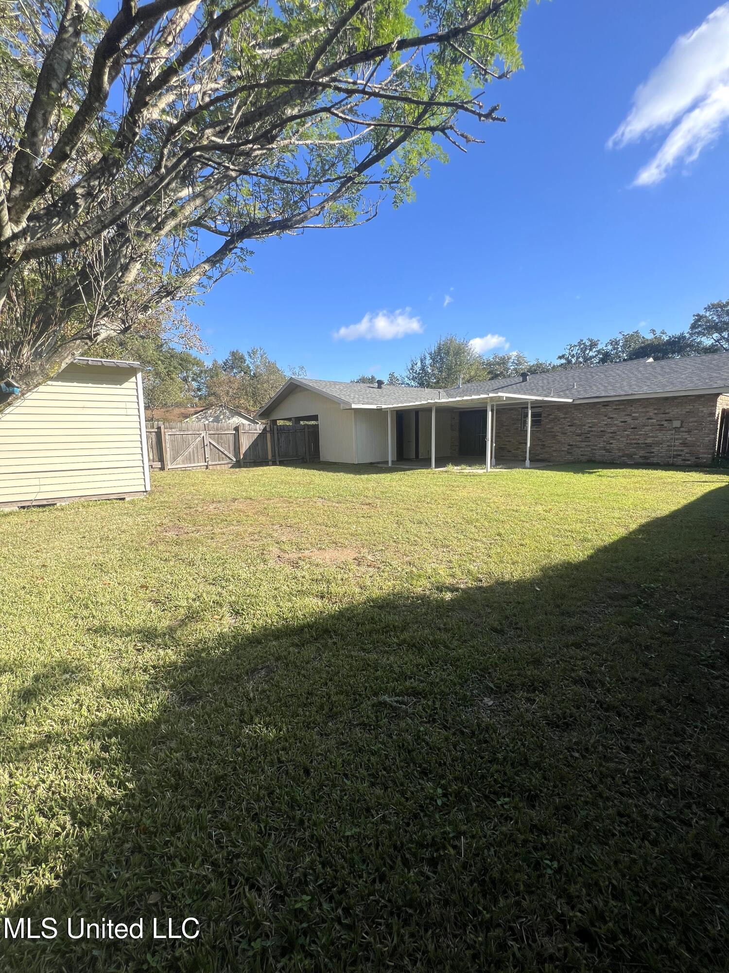 101 S Kern Drive Property Photo 11