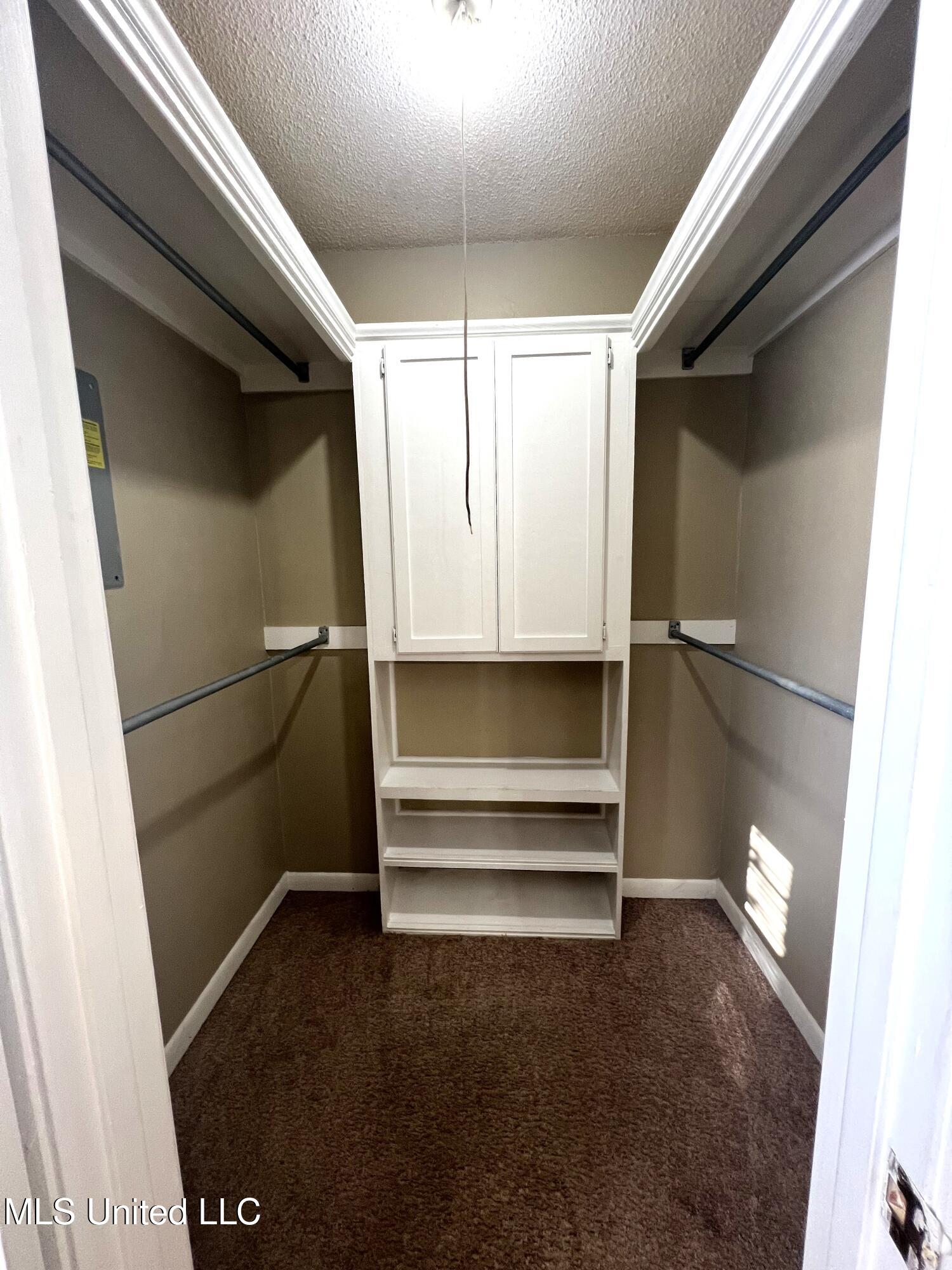 101 S Kern Drive Property Photo 18