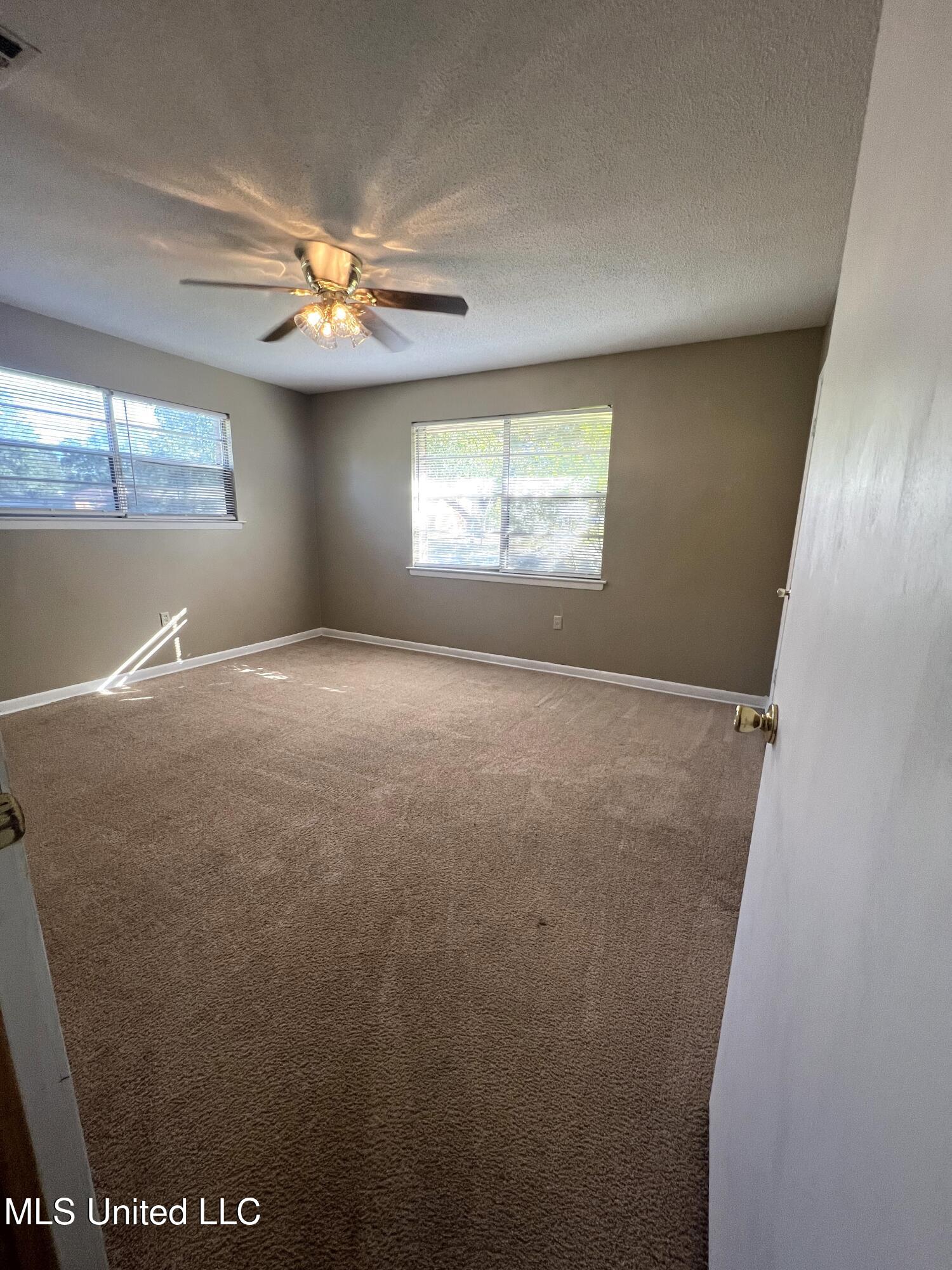 101 S Kern Drive Property Photo 22