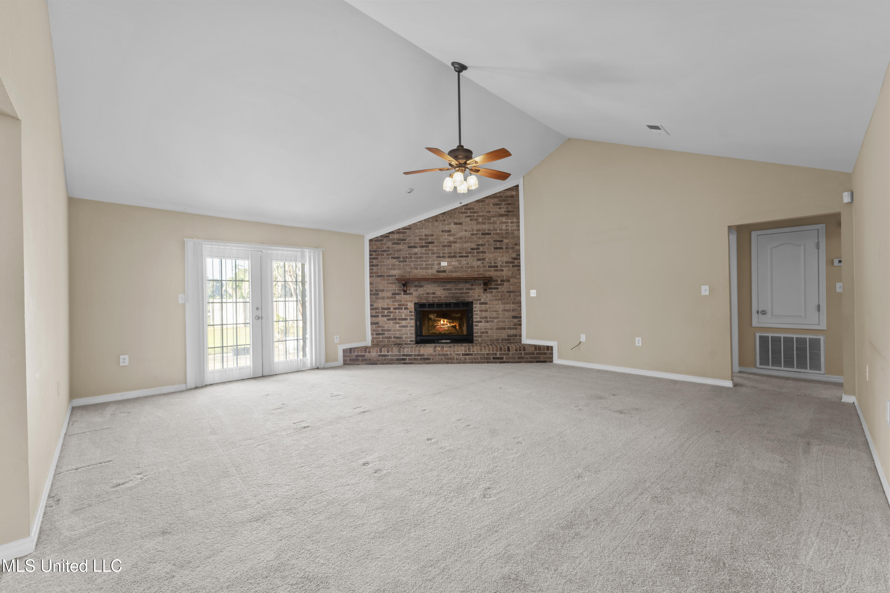 109 Fernwood Drive Property Photo 3