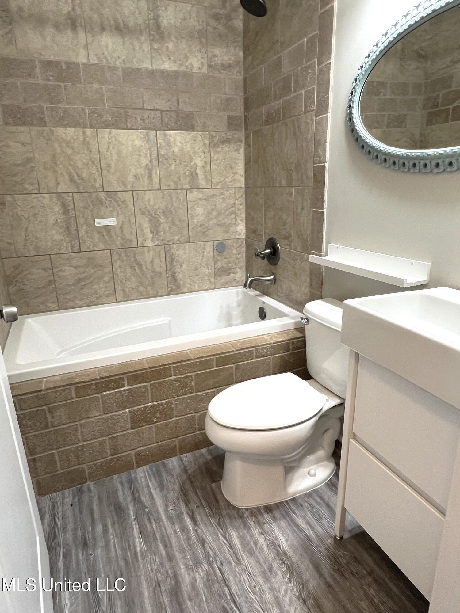 8539 Chesterfield Drive Property Photo 8