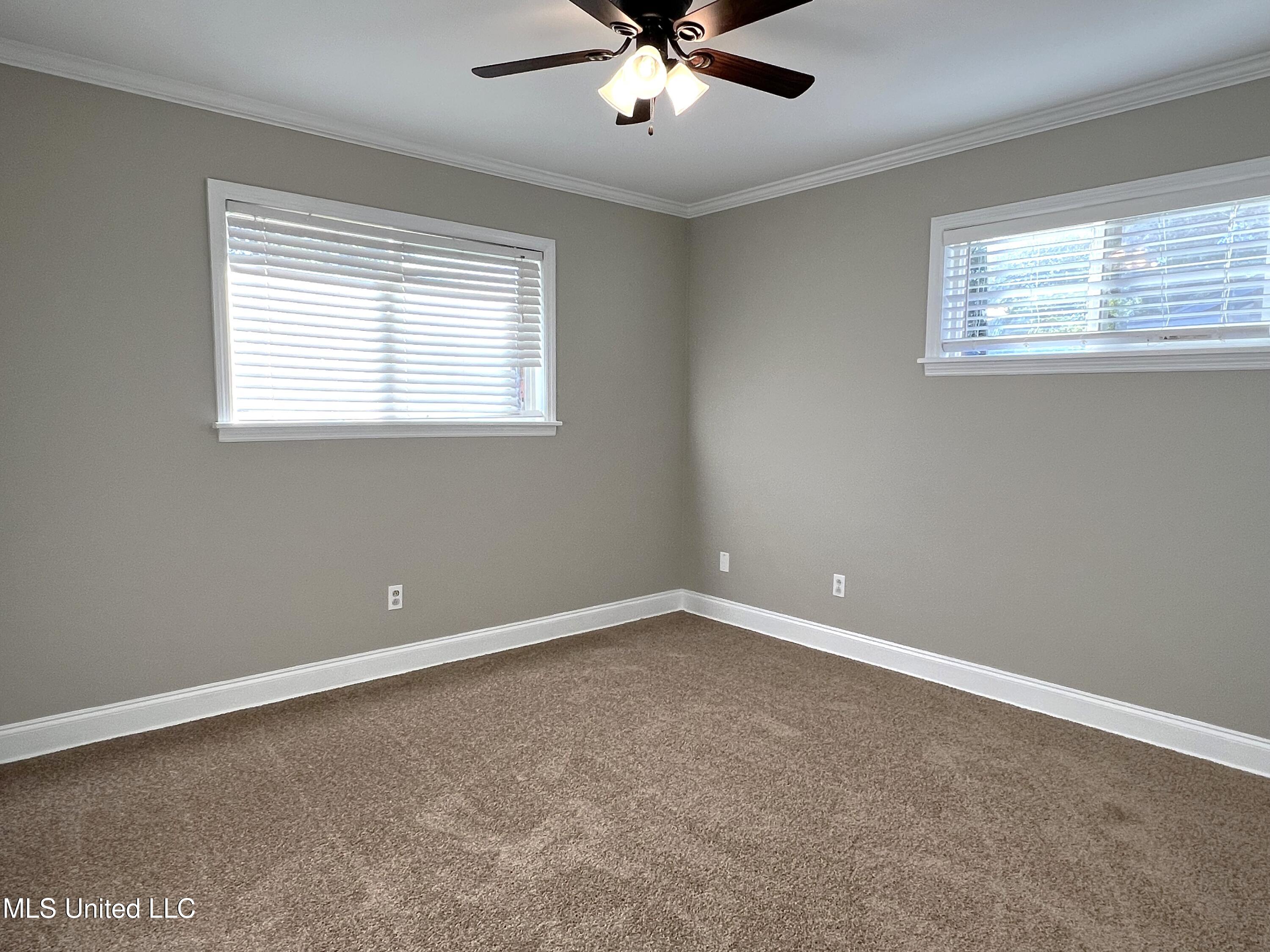 8539 Chesterfield Drive Property Photo 10