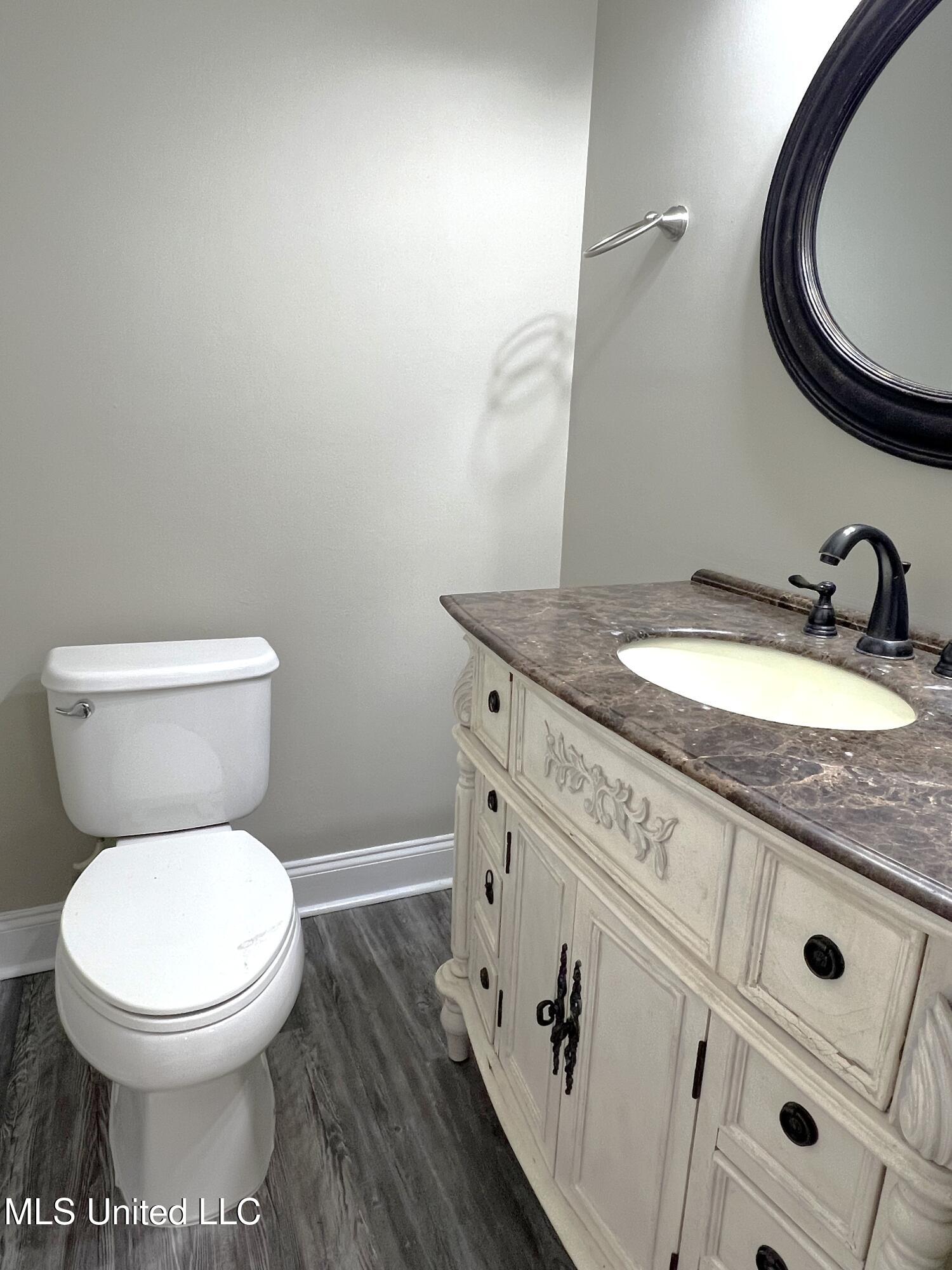 8539 Chesterfield Drive Property Photo 12